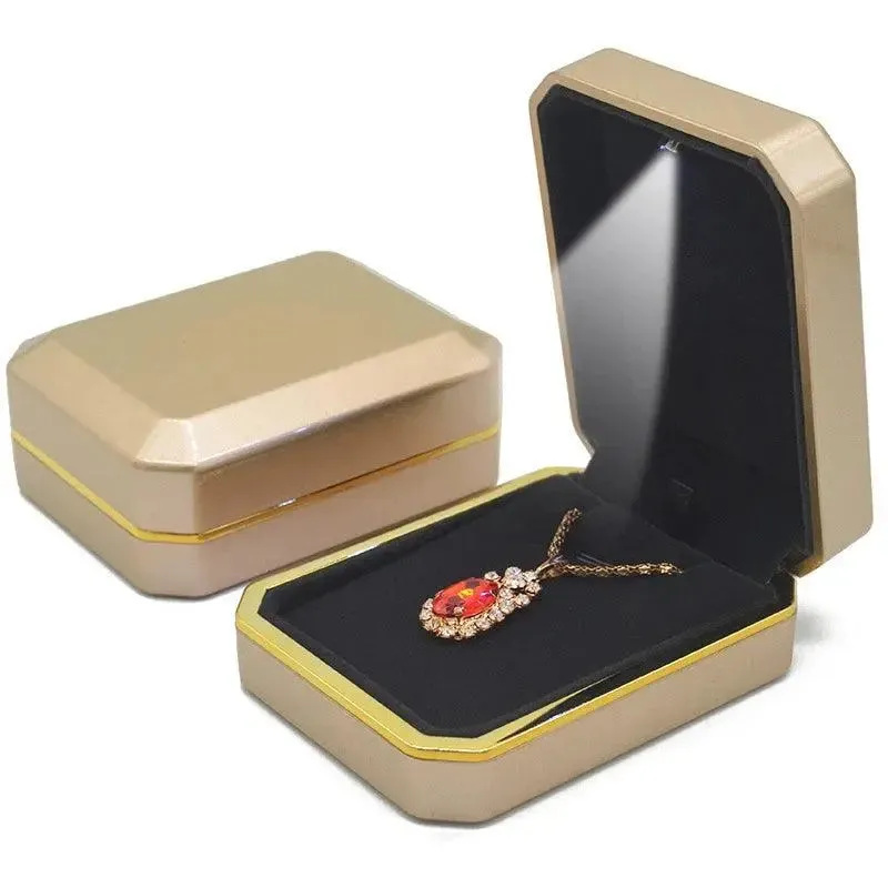 1 Pcs LED Jewelry Ring Box Luxury Rubber Necklace Pendant Gifts Display For Proposal Engagement Wedding