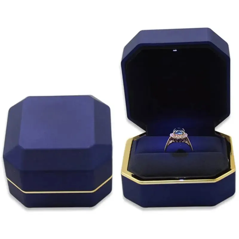 1 Pcs LED Jewelry Ring Box Luxury Rubber Necklace Pendant Gifts Display For Proposal Engagement Wedding