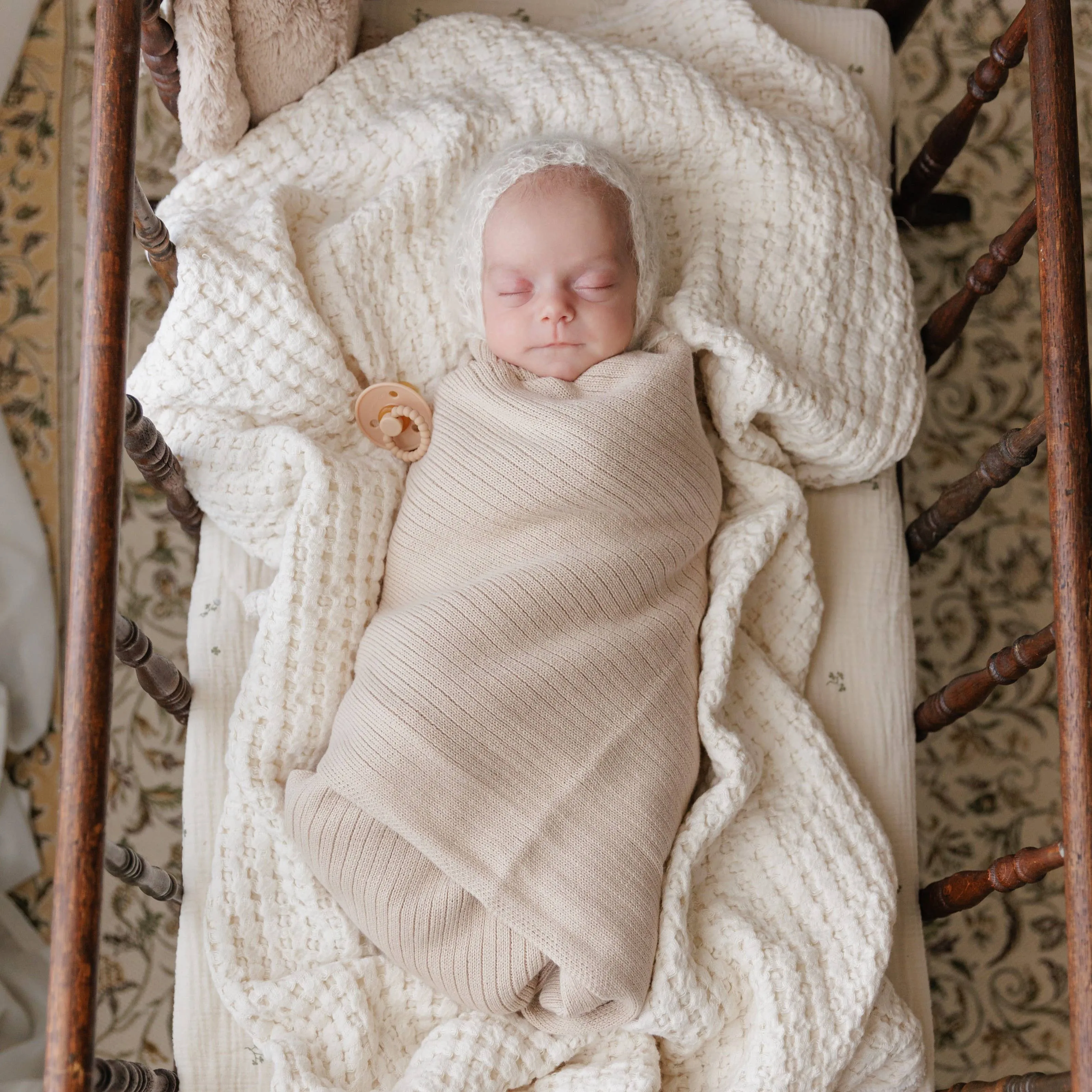 100% Luxury Organic Cotton Ribbed Baby Swaddle Blanket: Bubblegum
