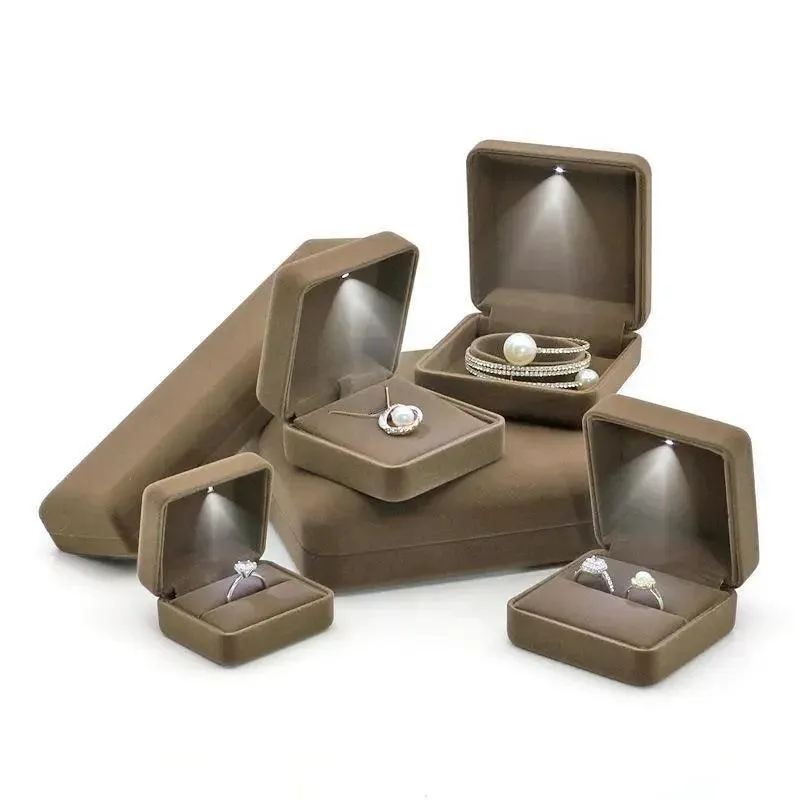 100PCS Wholesale Hot Velvet Ring Personalized Jewelry Box with LED Light