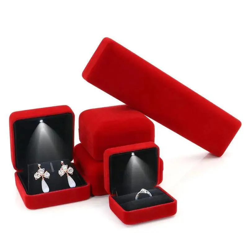 100PCS Wholesale Hot Velvet Ring Personalized Jewelry Box with LED Light
