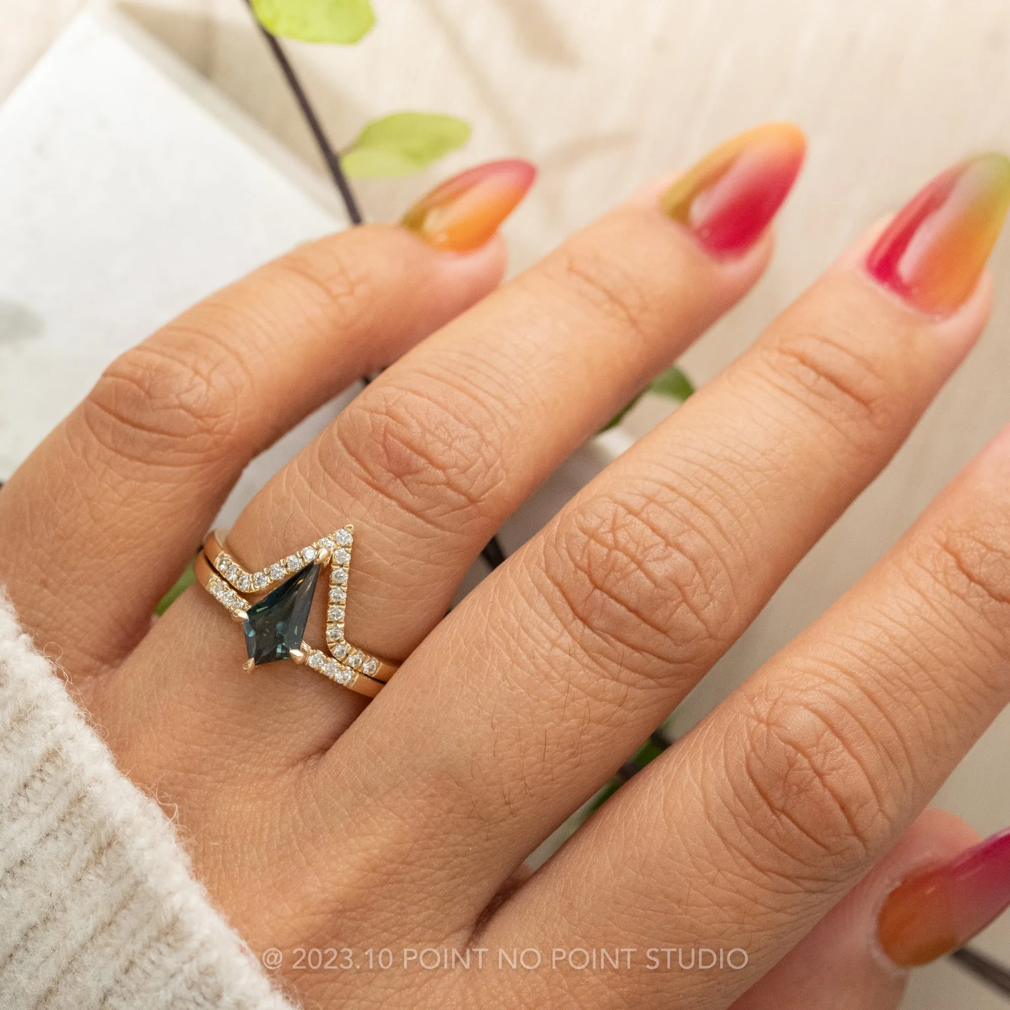 1.72 Carat Teal Kite Sapphire Engagement Ring, Jules Setting, 14K Yellow Gold