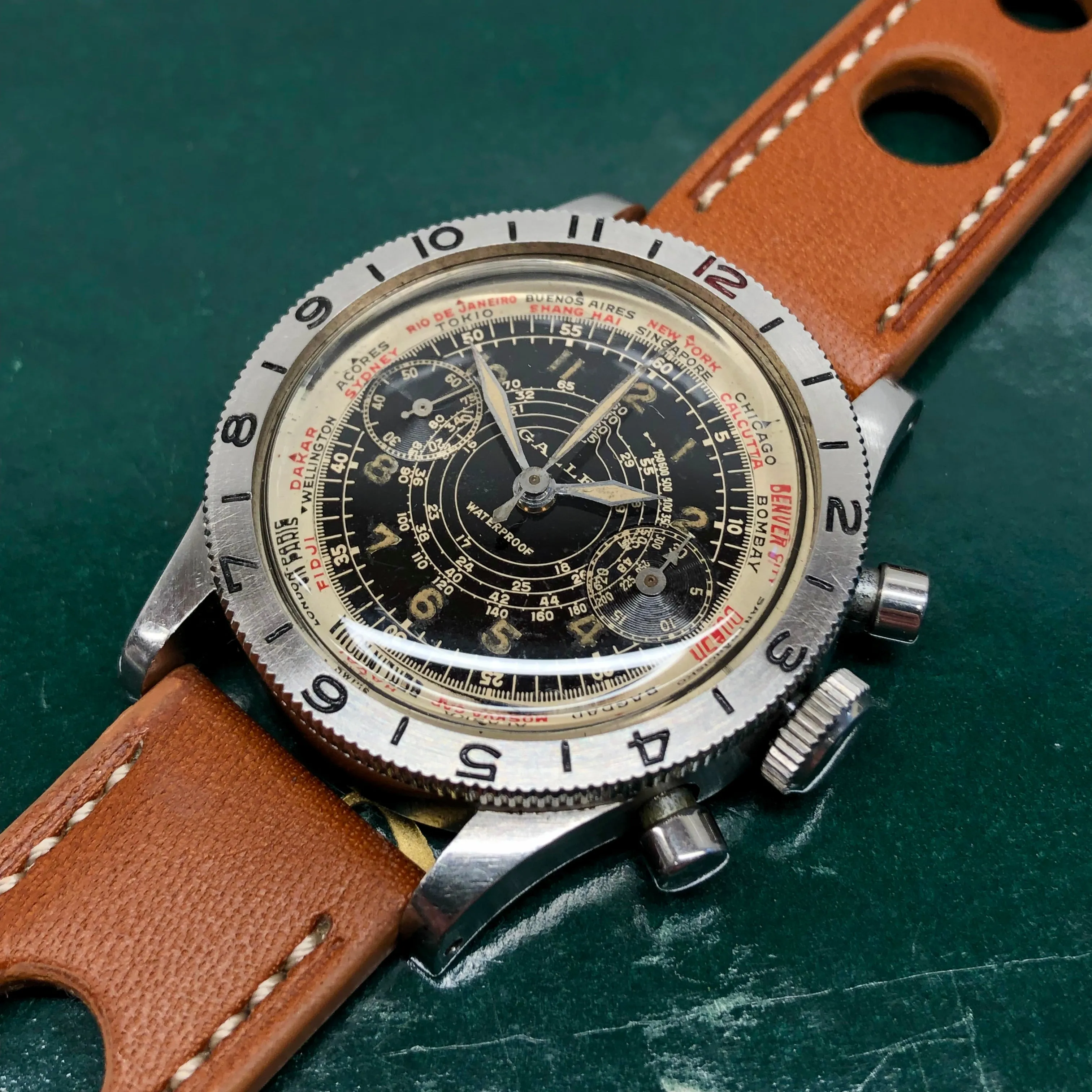 1940s Gallet Flying Officer Truman Black Dial Steel Clamshell Chronograph Valjoux 150 Wristwatch