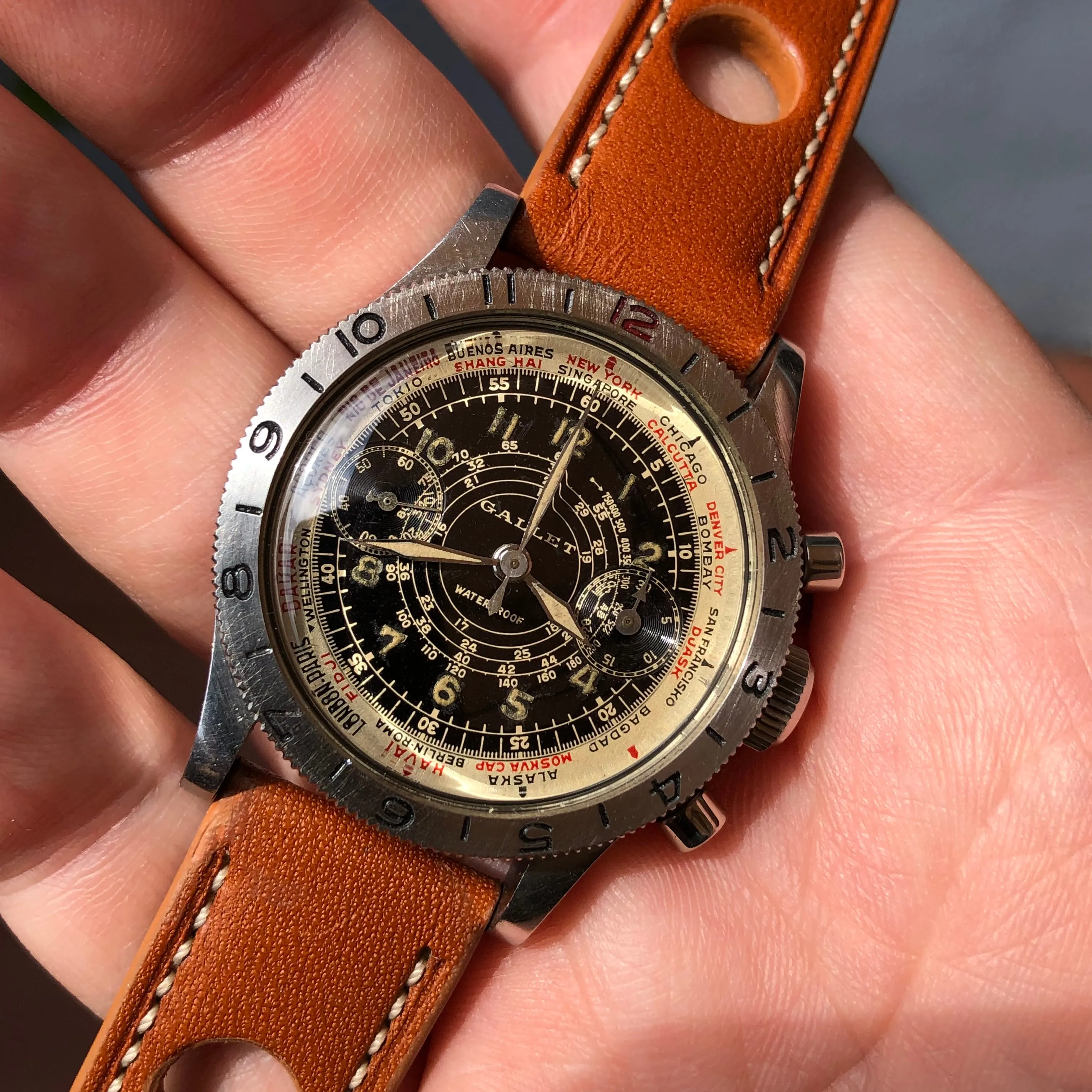 1940s Gallet Flying Officer Truman Black Dial Steel Clamshell Chronograph Valjoux 150 Wristwatch
