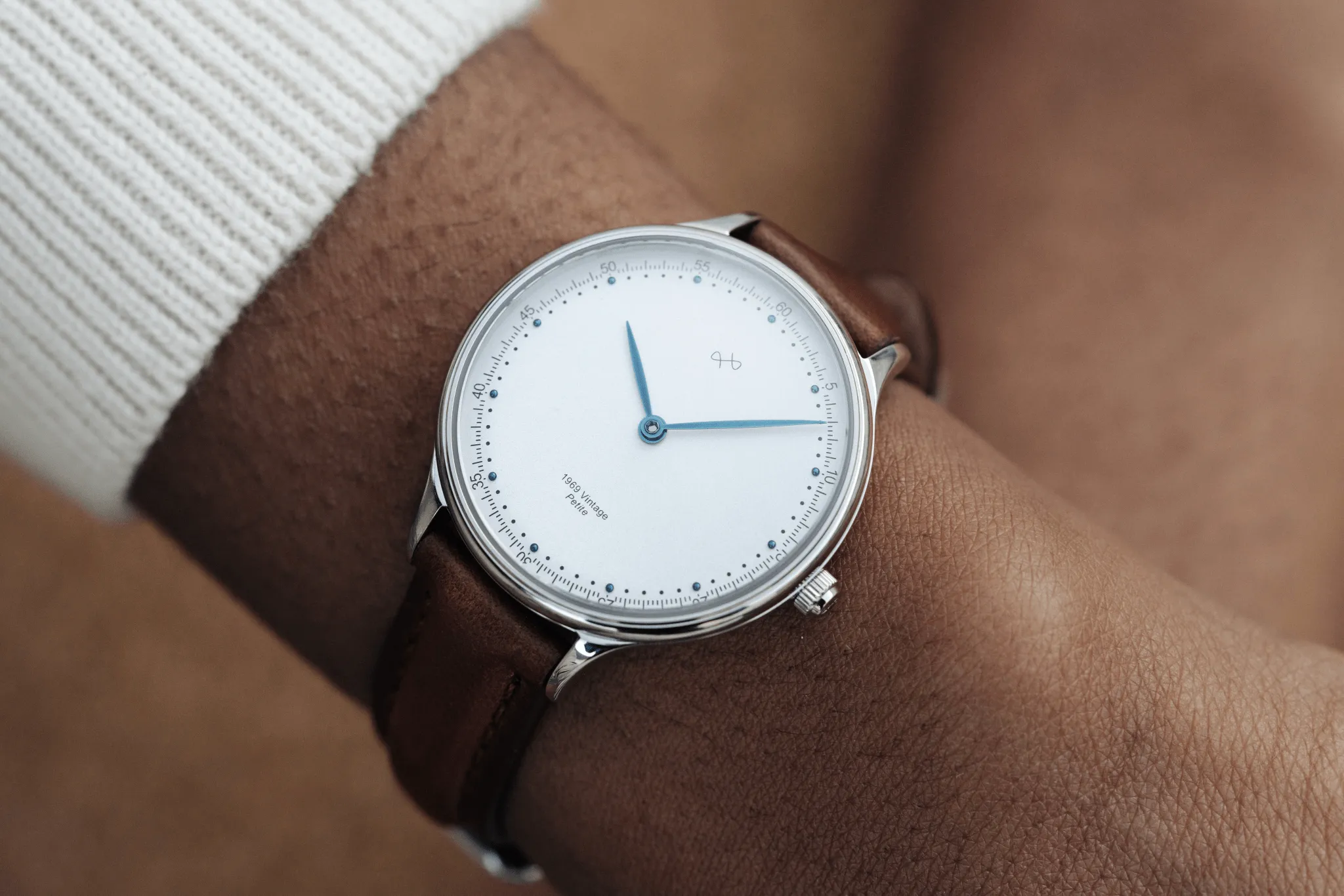 1969 Petite, Steel / White (B)