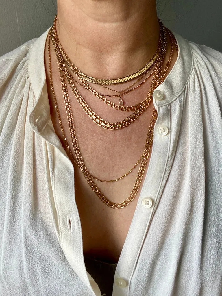 1973 Graduated width x link necklace in 18k gold - 18.5 inch length