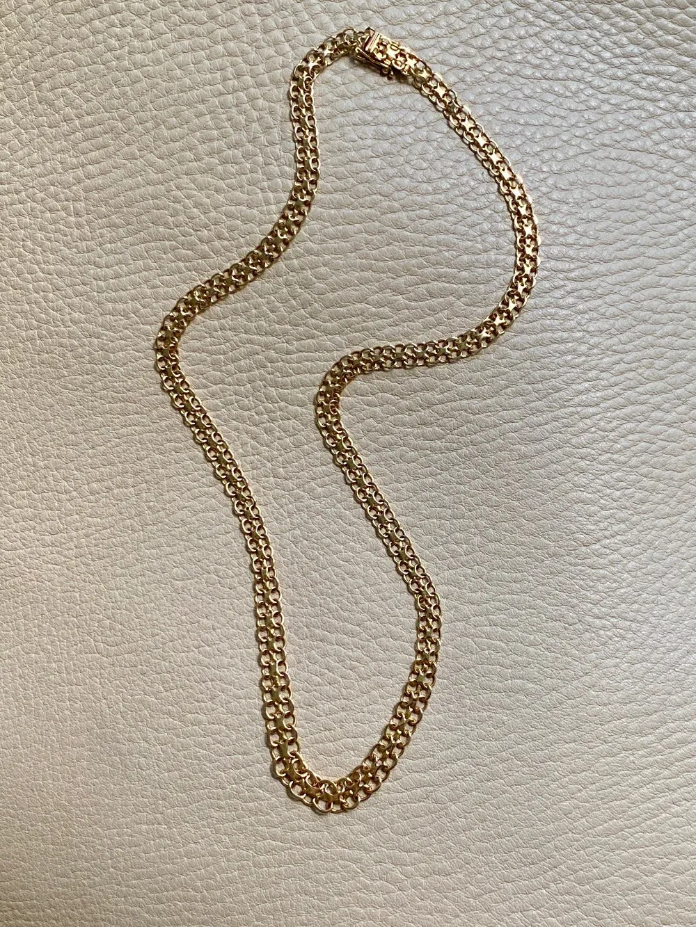 1973 Graduated width x link necklace in 18k gold - 18.5 inch length