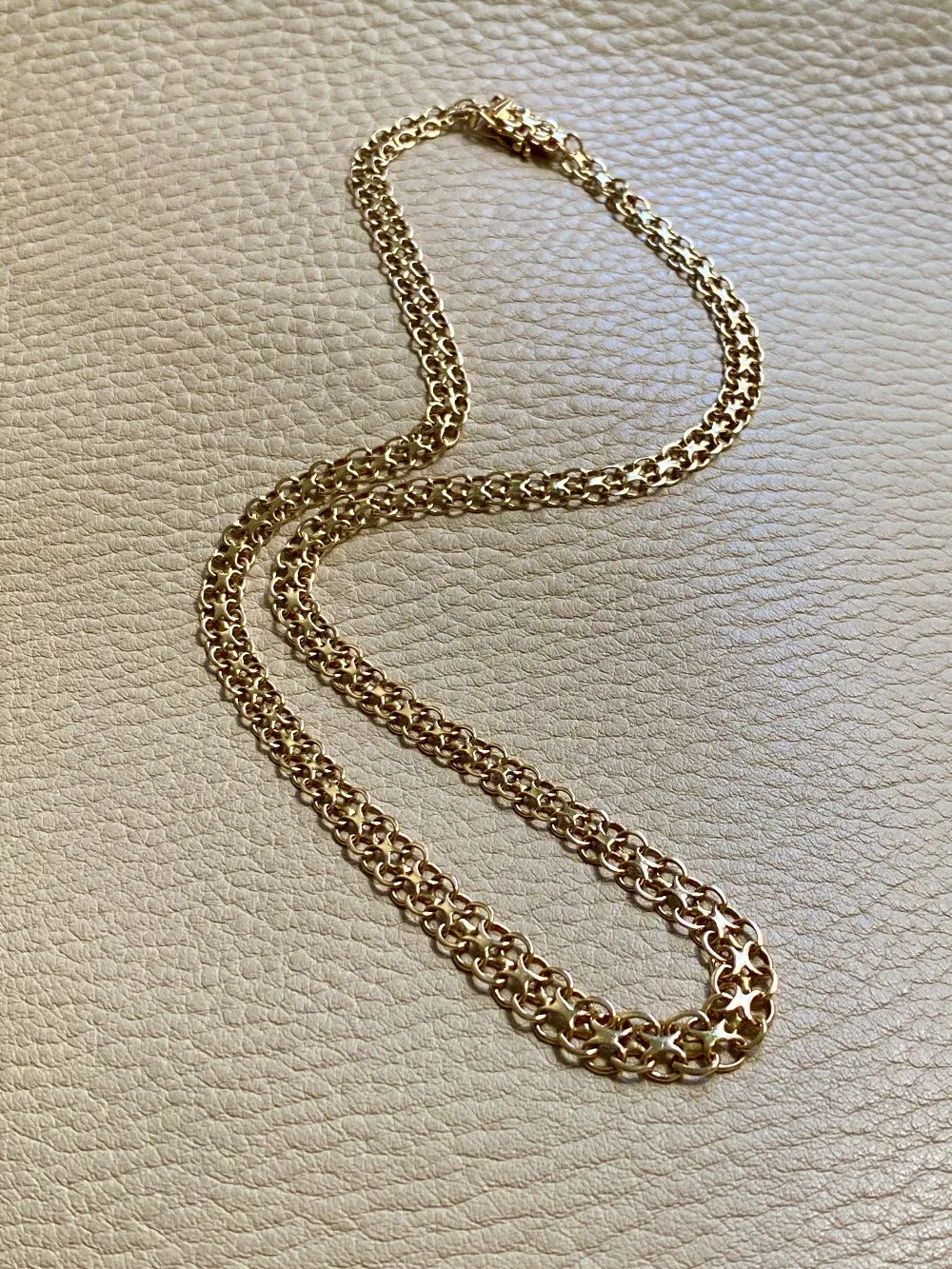 1973 Graduated width x link necklace in 18k gold - 18.5 inch length