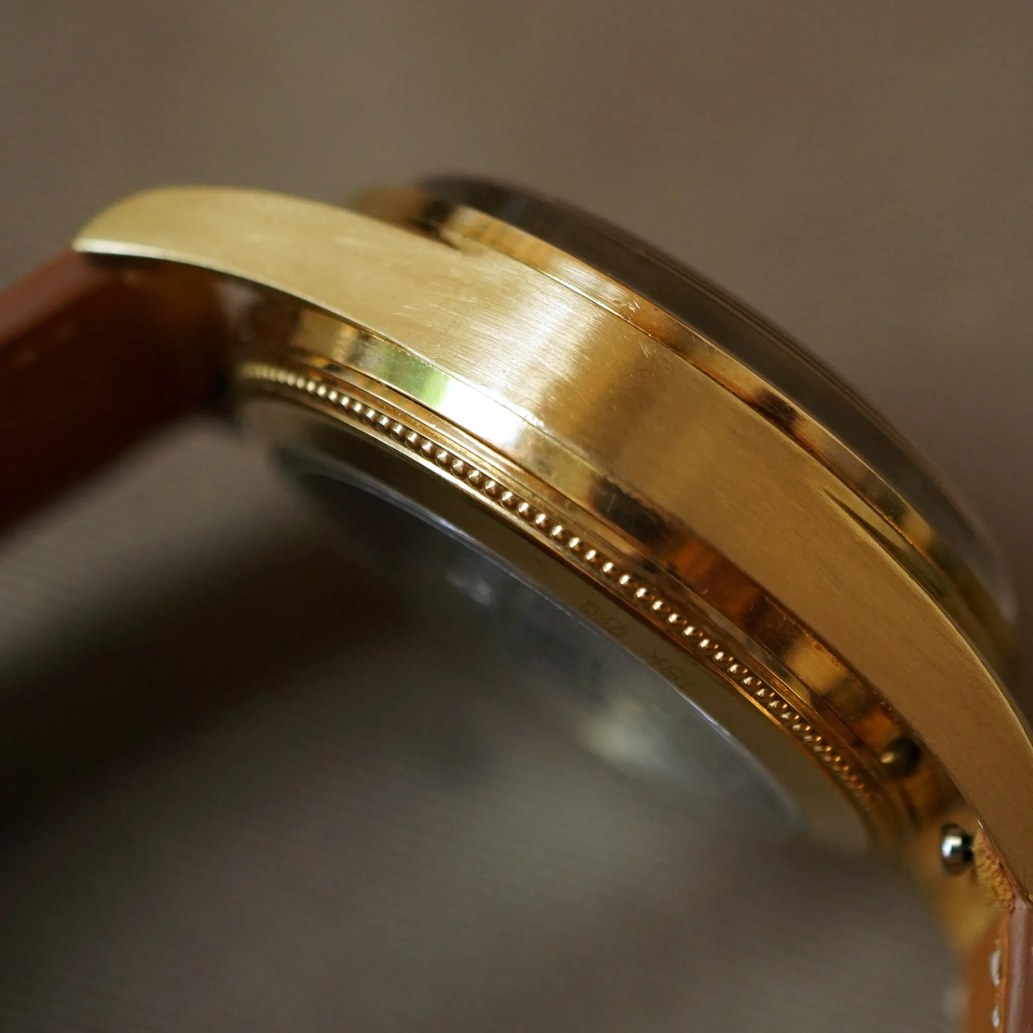 1993 UNIVERSAL GENEVE COMPAX 18K YG 184450 CHRONOGRAPH WATCH