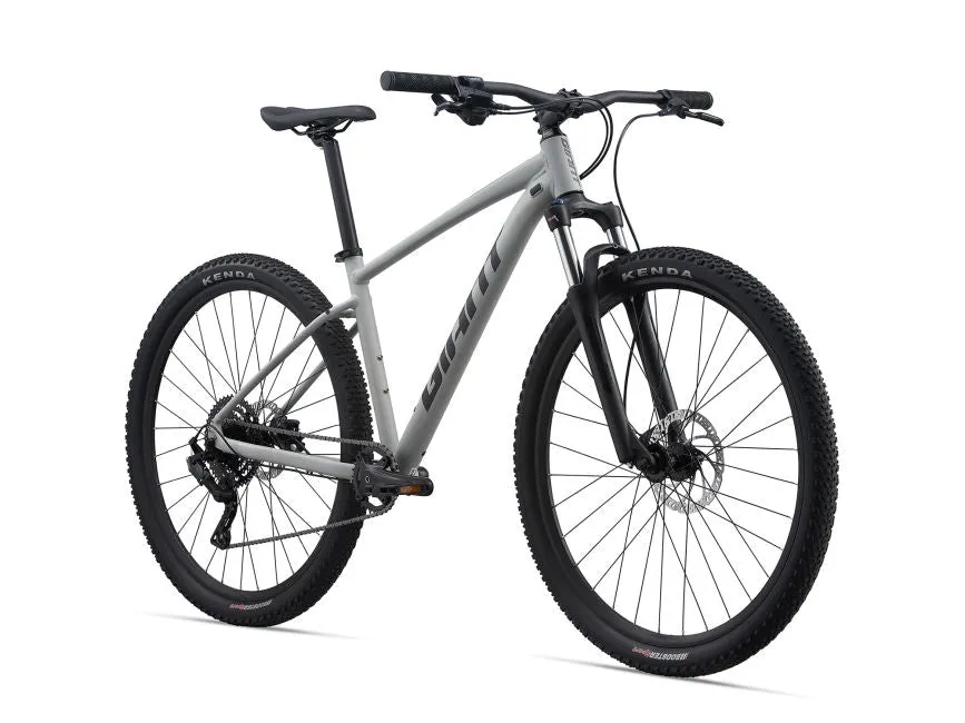 2021 Giant Talon 2  - In Store Pick Up Only