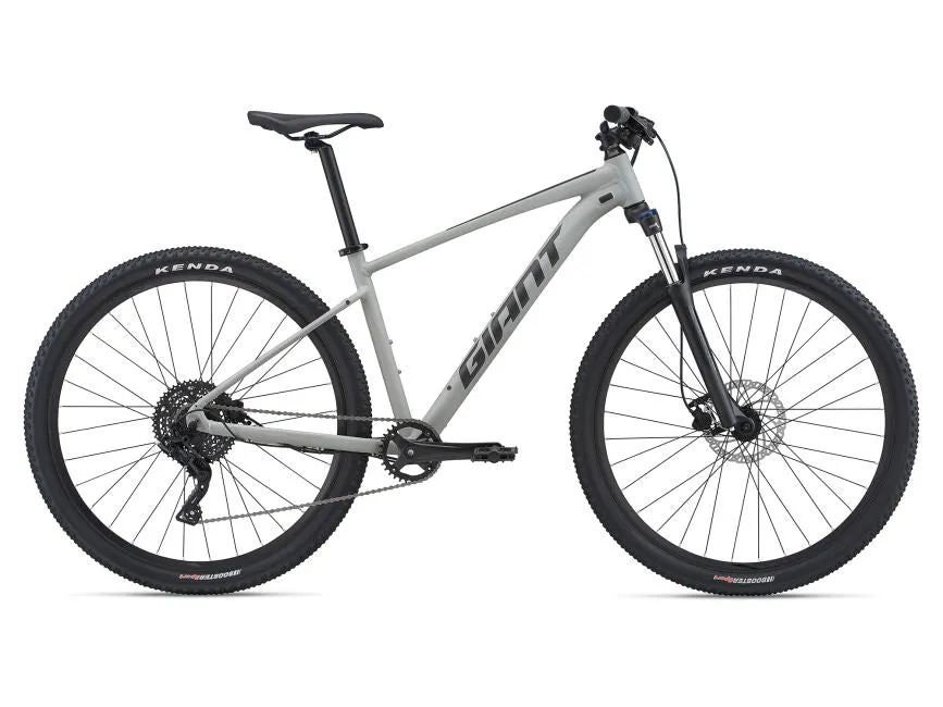 2021 Giant Talon 2  - In Store Pick Up Only