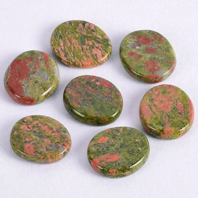 7pcs Flat Natural Crystal Palm Stone