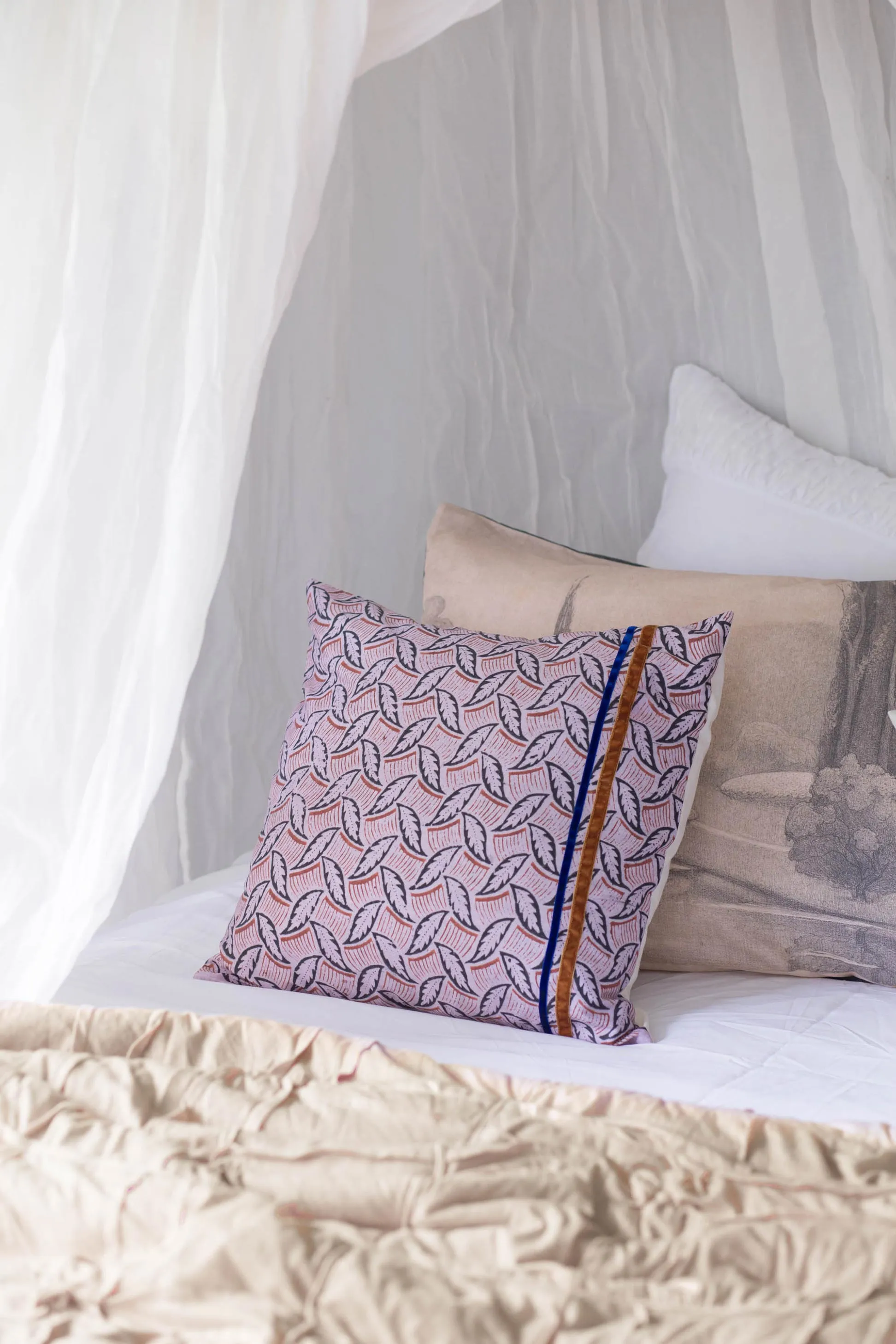 Alternating Leaf cushion cover *organic cotton