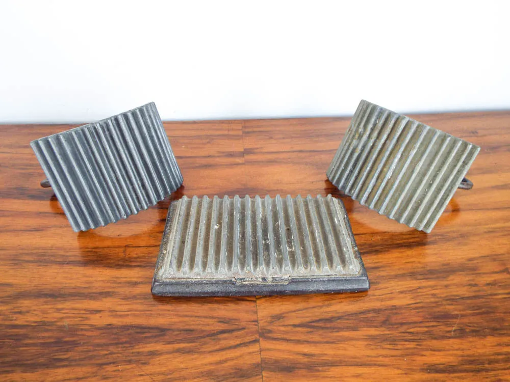 Antique Geneva Mechanical Hand Fluting Iron