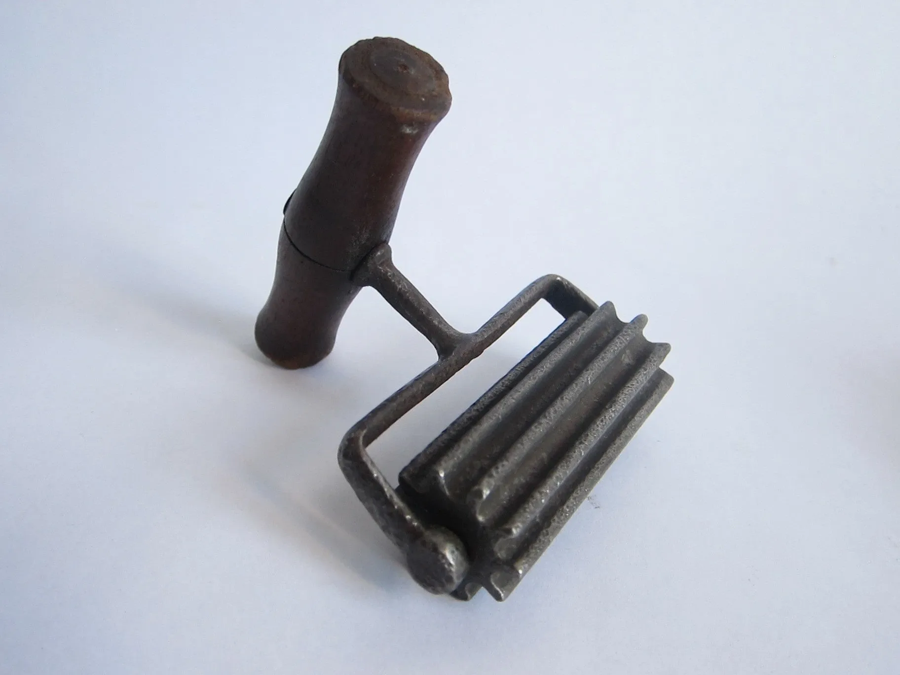 Antique Shepard Hardware 1878 Victorian Mechanical Fluting Iron