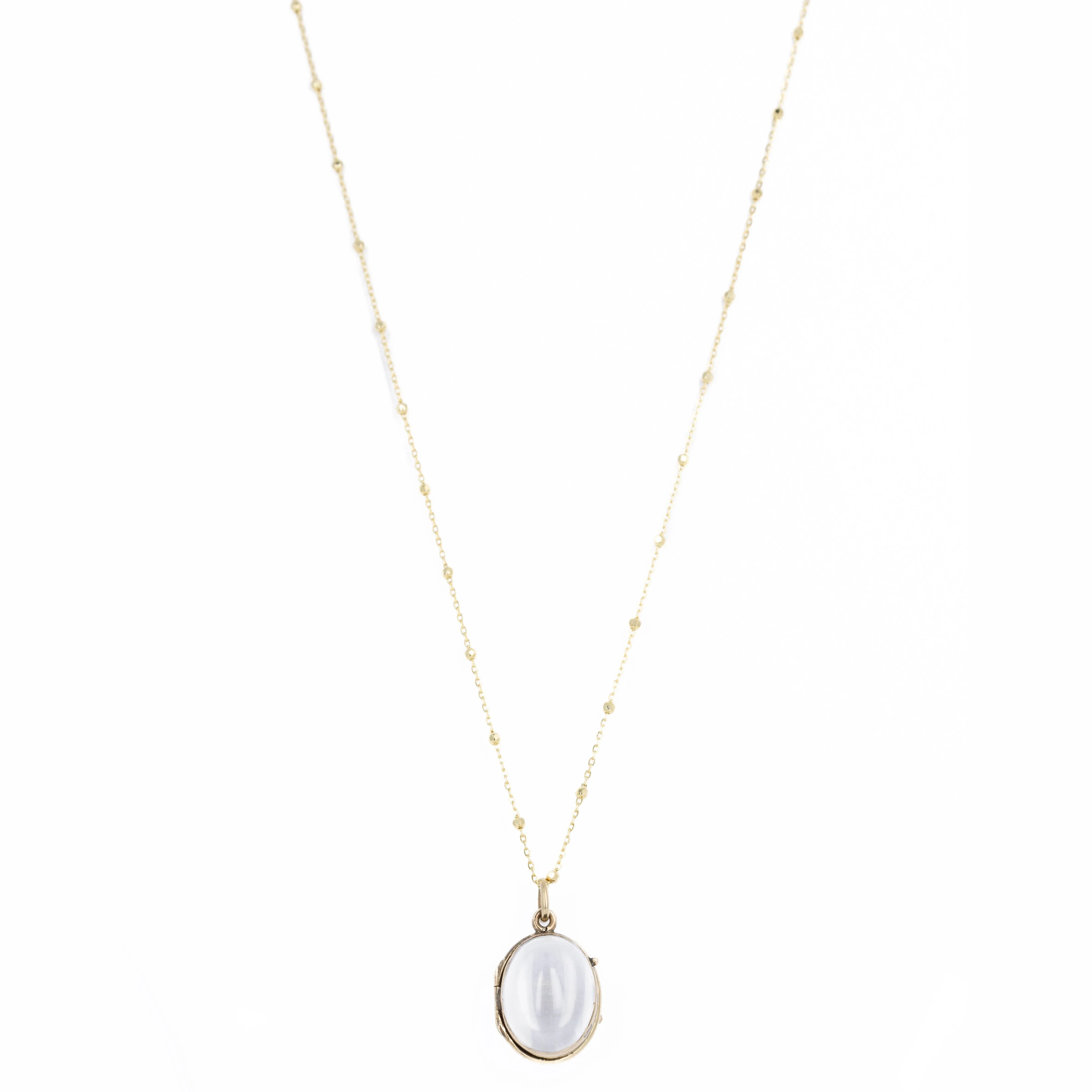 Antique Victorian 14K Yellow Gold Oval High Dome Pools Of Light Locket Necklace
