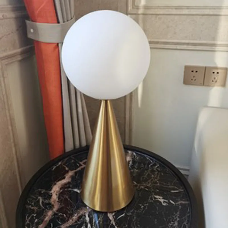 Bilia Glass Bolle Table Lamp