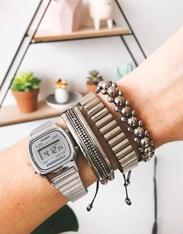 Black Friday Clássico: Relógio Vintage 2.0 Silver