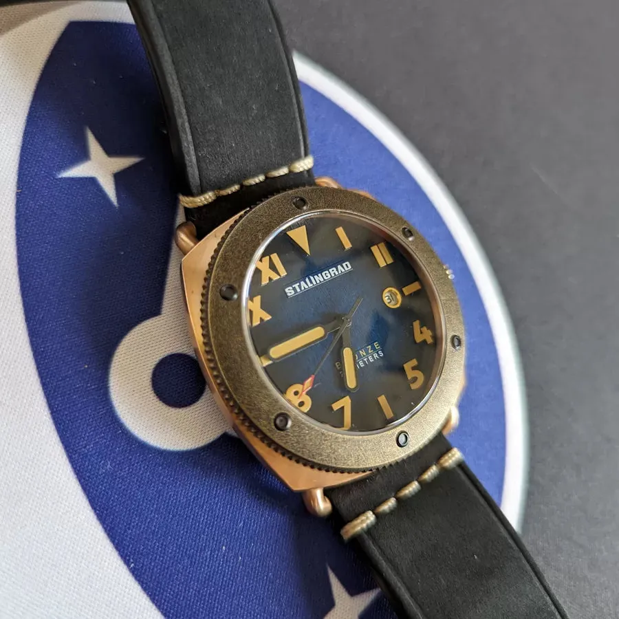 Bronze Defender 200M. Deep Blue Dial. Black Leather Strap. 45mm. SG-0609-05
