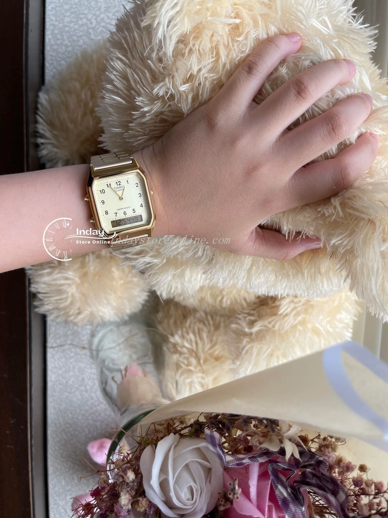 Casio Vintage Unisex Watch AQ-230GA-9B Gold Plated Stainless Steel Self-adjustable Band