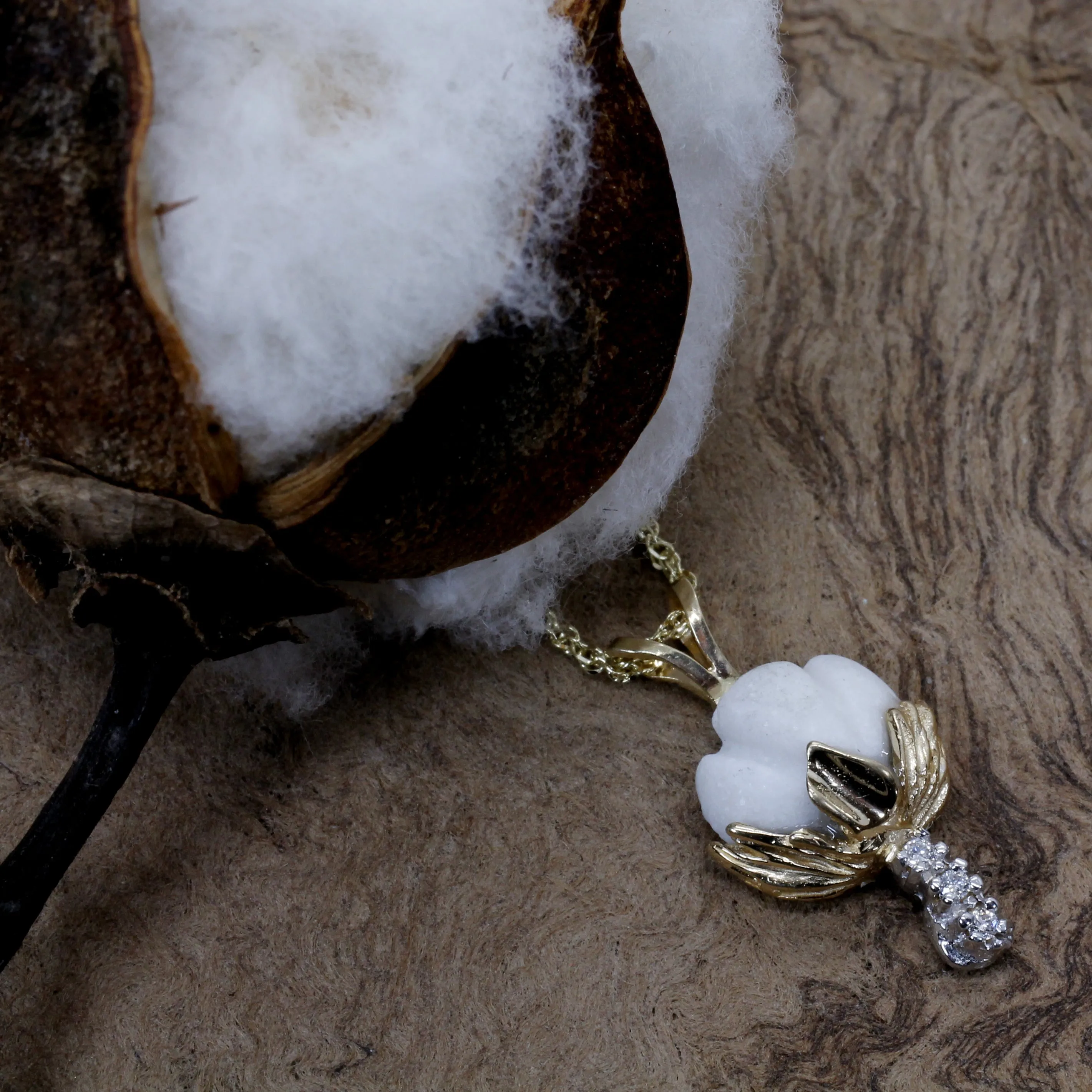 Cotton Boll Necklace And Dangle Earrings with Diamonds in Yellow Gold