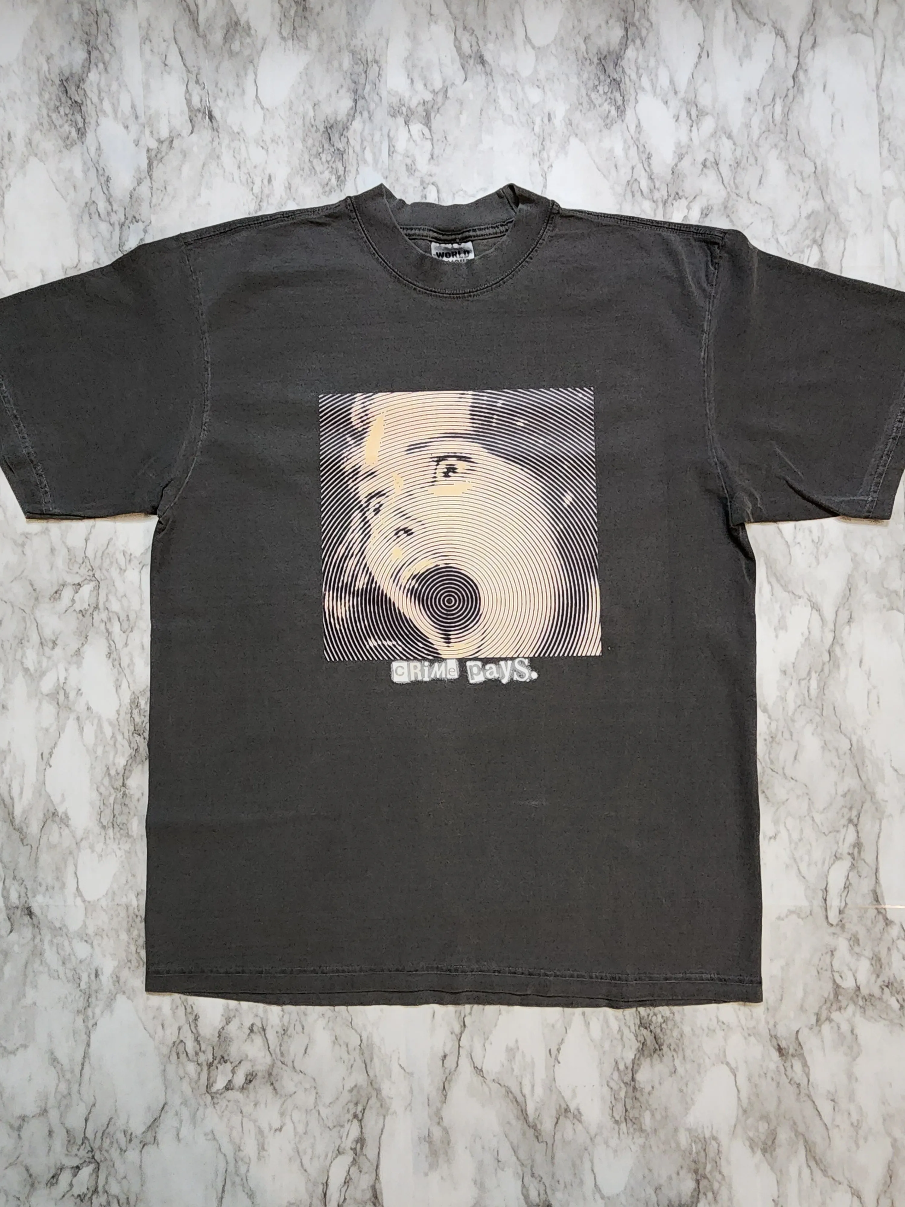 Crime Pays. T-Shirt (Concrete)