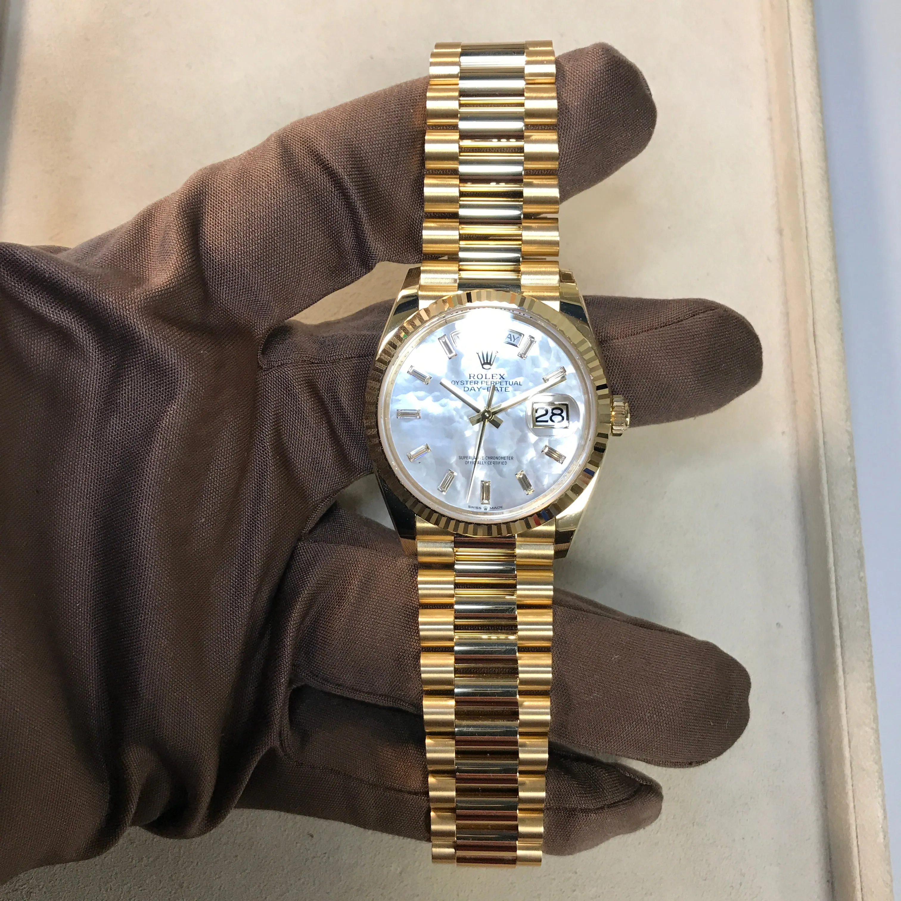 Day-Date 36 Yellow Gold / Fluted / MOP - Baguette / President (128238-0123)