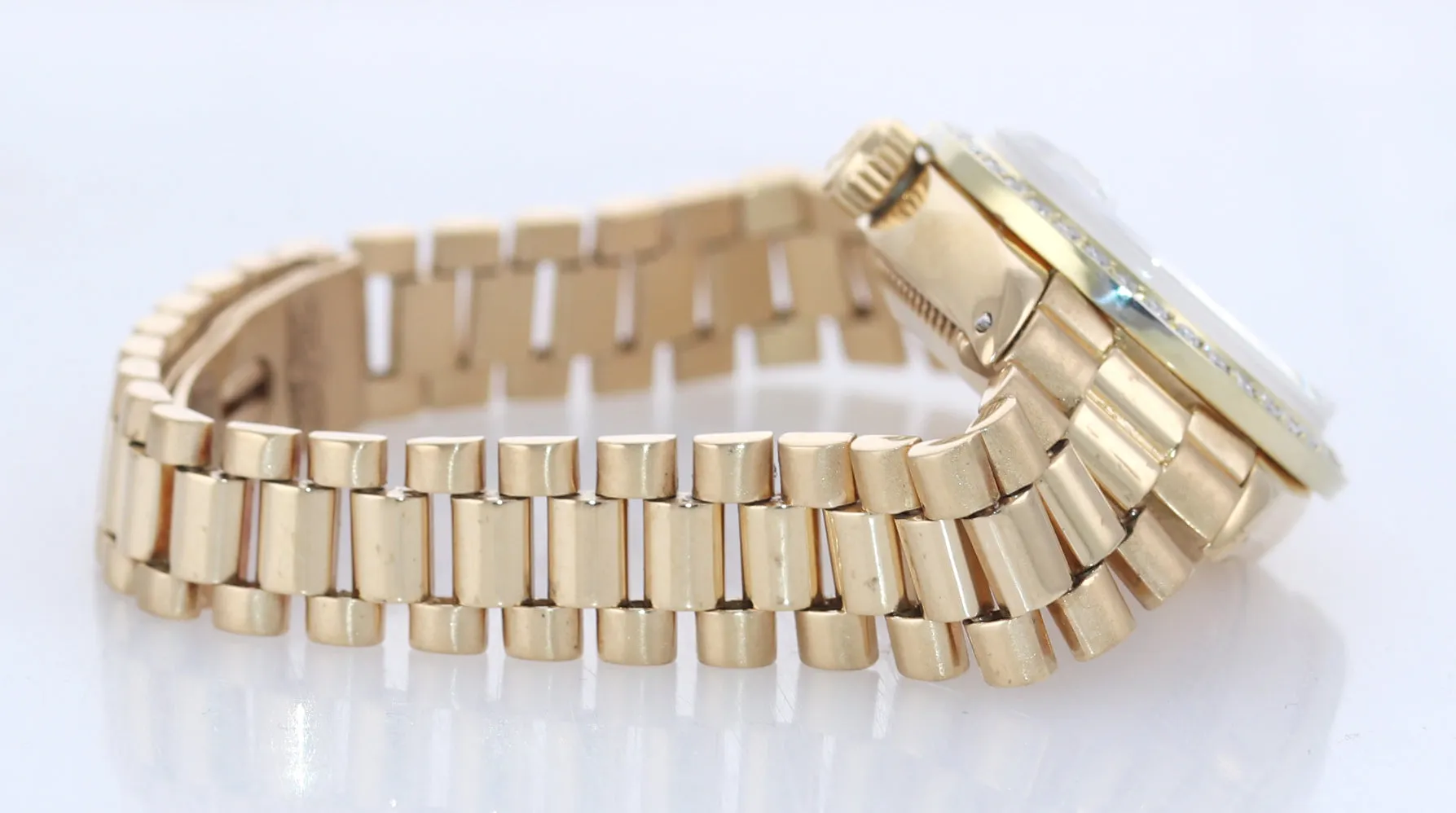 Diamond Bezel Ladies Rolex DateJust President 26mm MOP 6917 18k Gold Watch