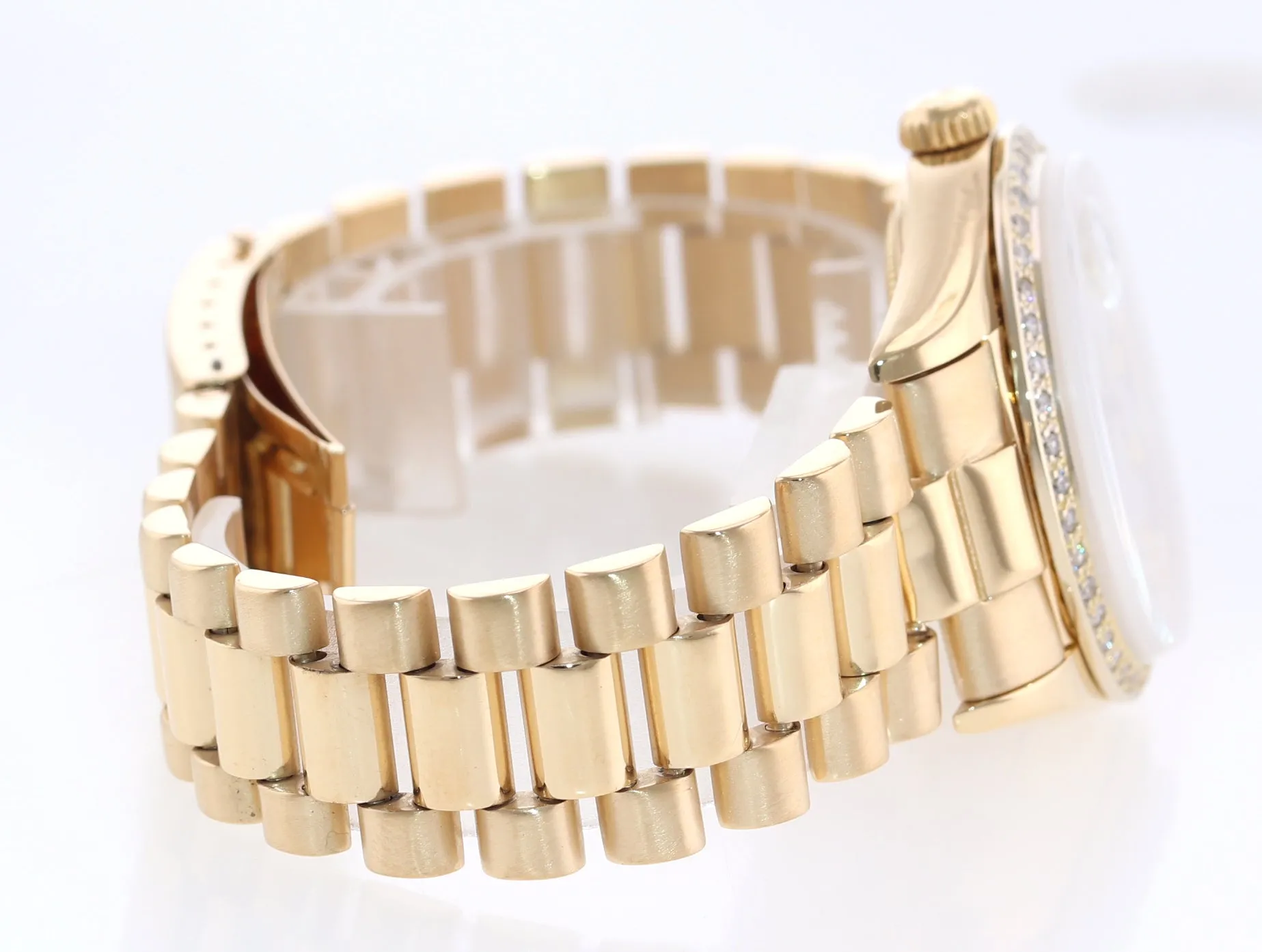DIAMONDS Rolex Day-Date President 1803 18k Yellow Gold MOP Diamond Watch