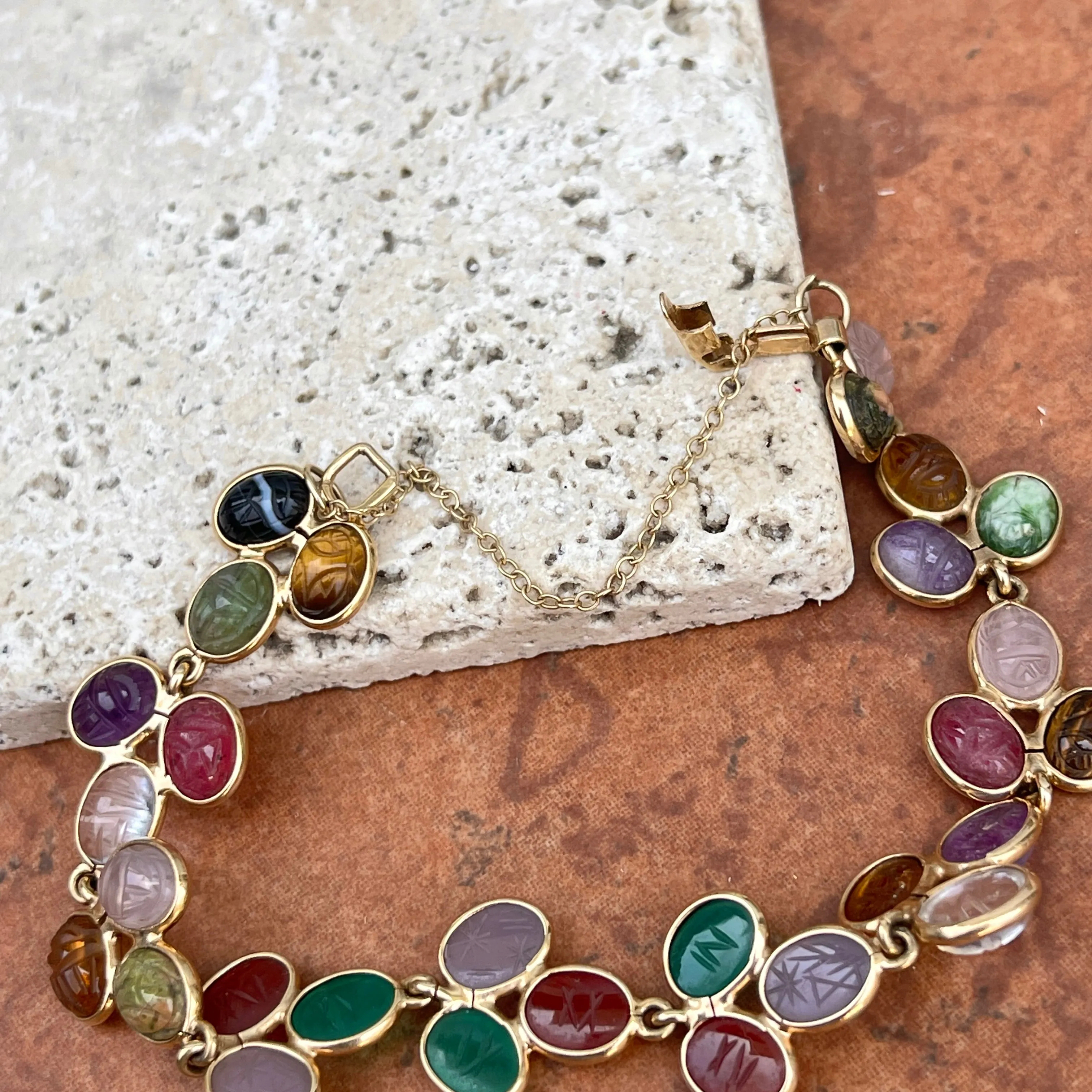 Estate 14KT Yellow Gold Oval Scarab Carved Multi-Gemstone Link Bracelet
