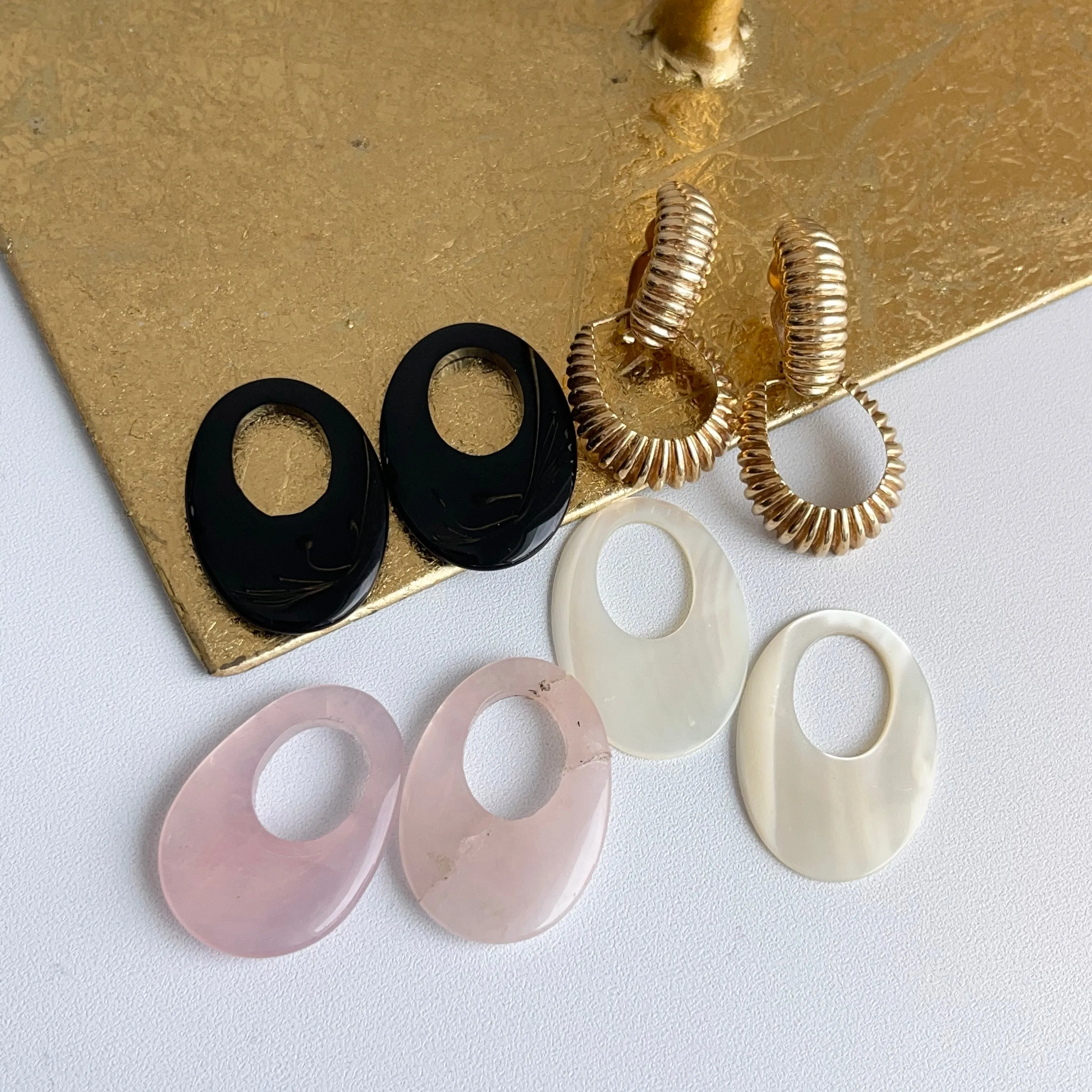 Estate 14KT Yellow Gold Ribbed Omega Back Earrings with 4 Charm Sets