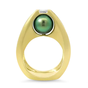 Estate 18k Yellow Gold Pearl and Diamond Ring