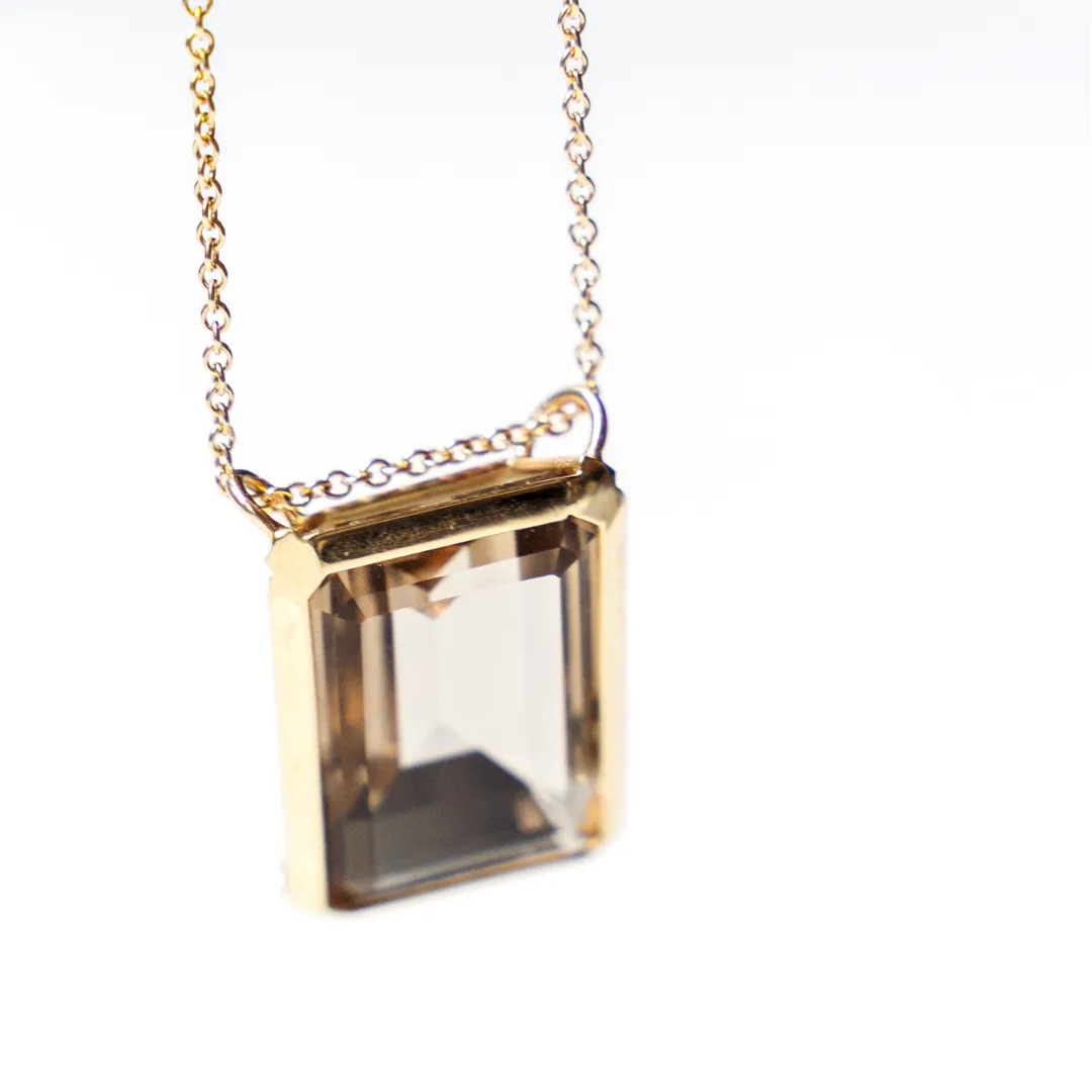 GEMSPOWER Medium Talisman:  Yellow gold and Gemstone