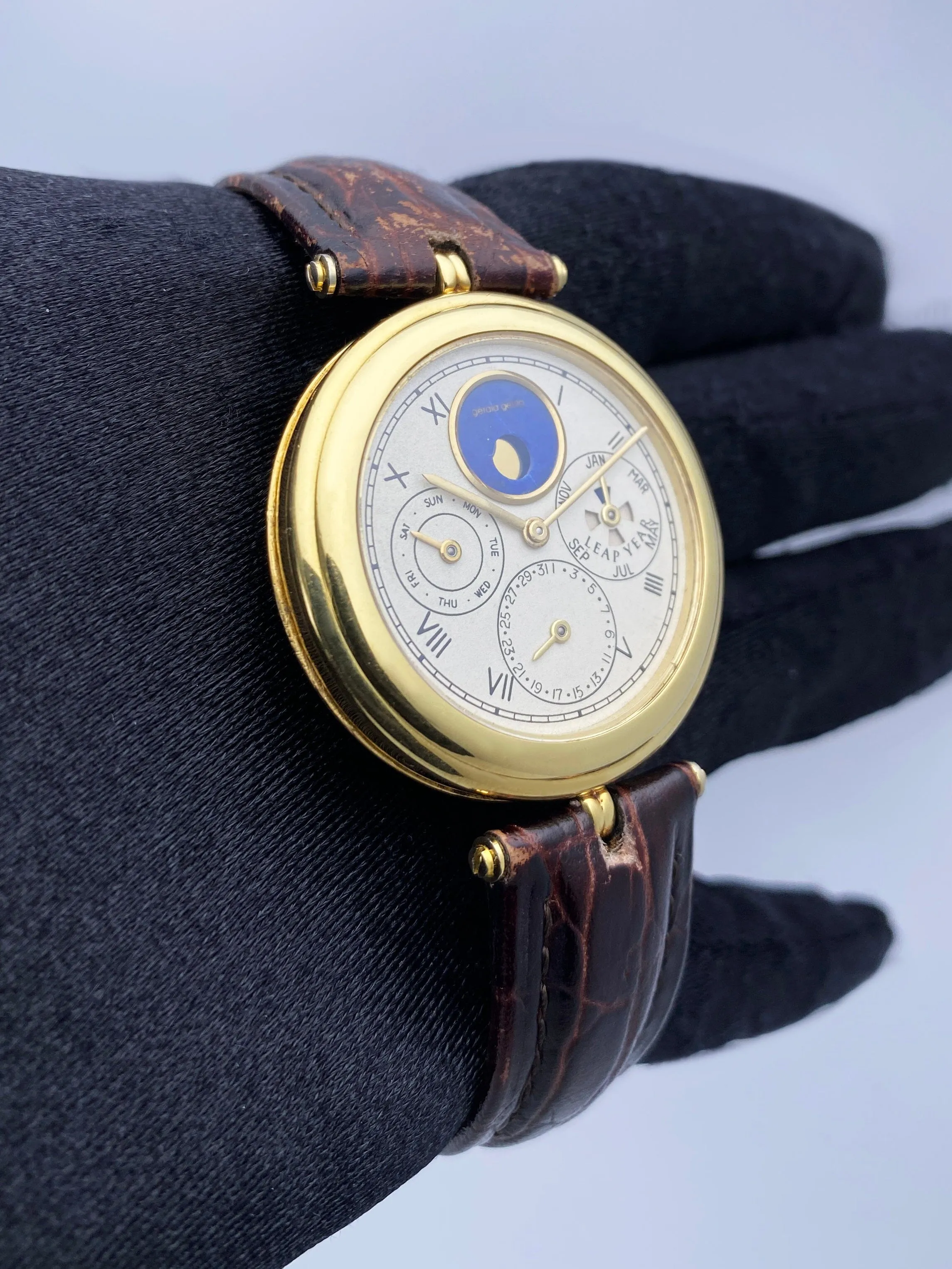 Gérald Genta G21324 Perpetual Calendar Yellow Gold Mens Watch