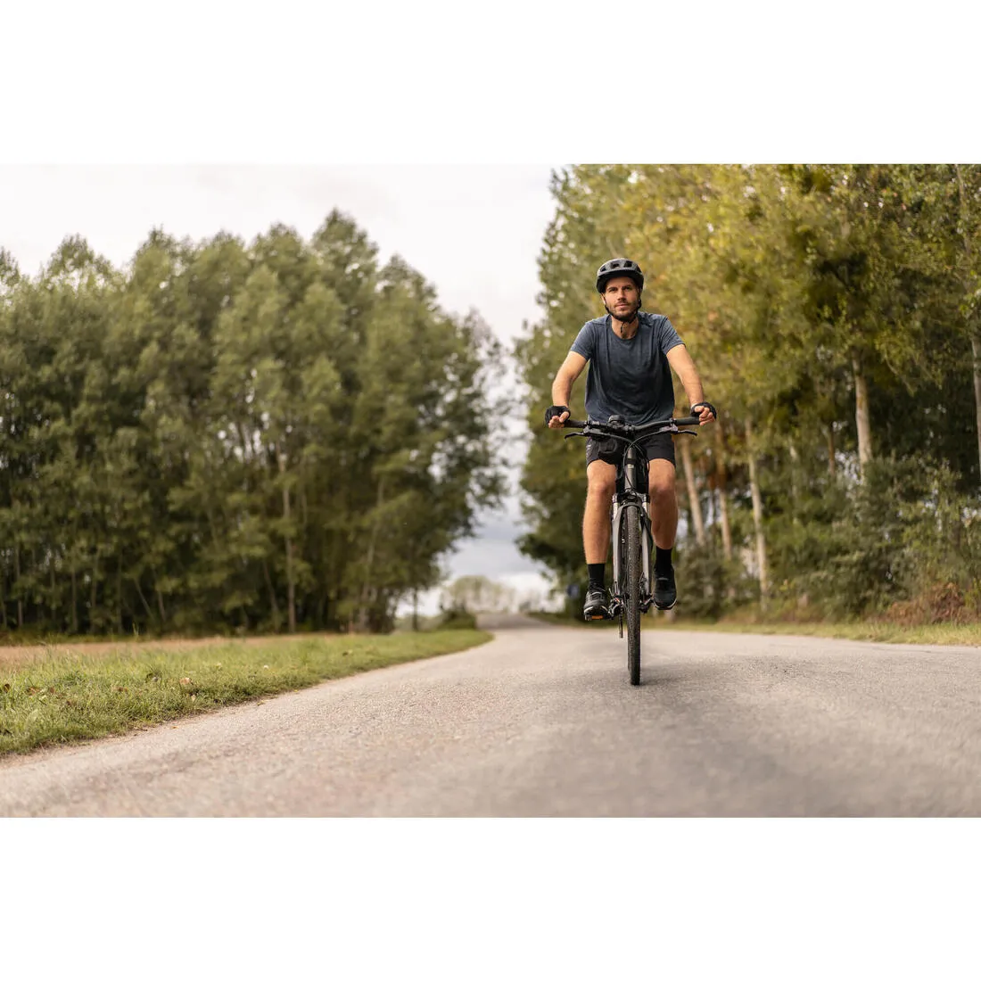 HYBRID BIKE RIVERSIDE 900