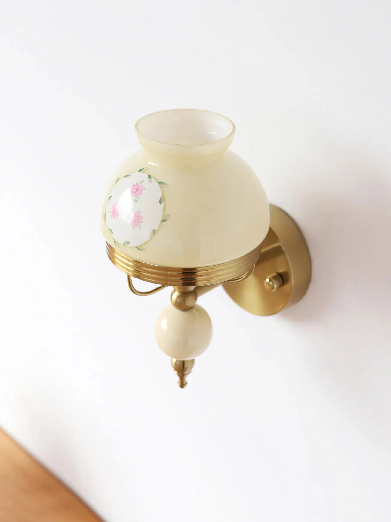 LE Rice White Glass Wall Lamp