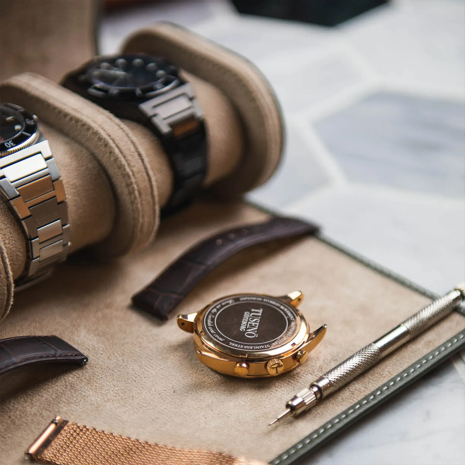 LEATHER WATCH ROLL – BLUE SAFFIANO