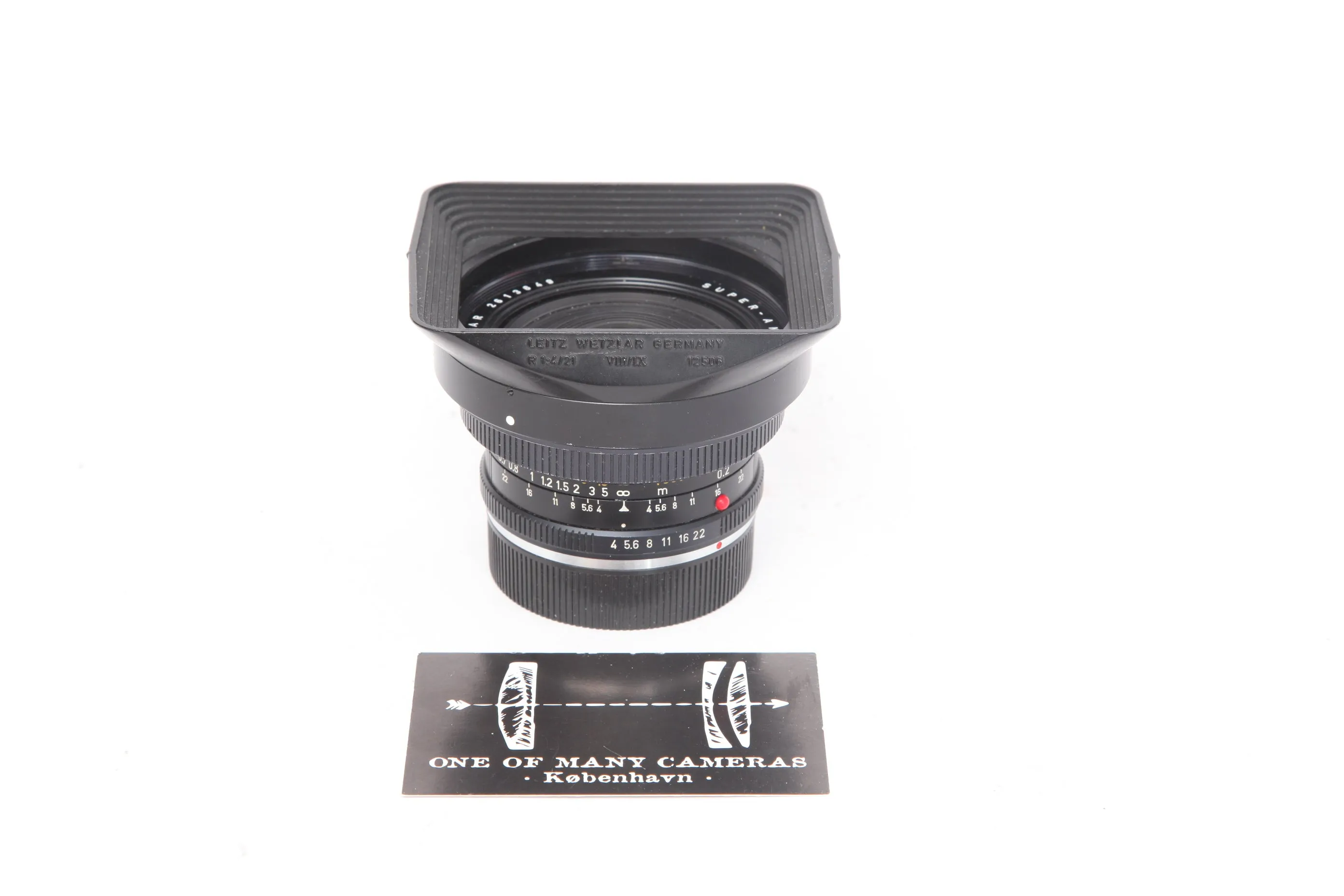 Leica R 21mm f4 Super-Angulon CAM-2 with hood