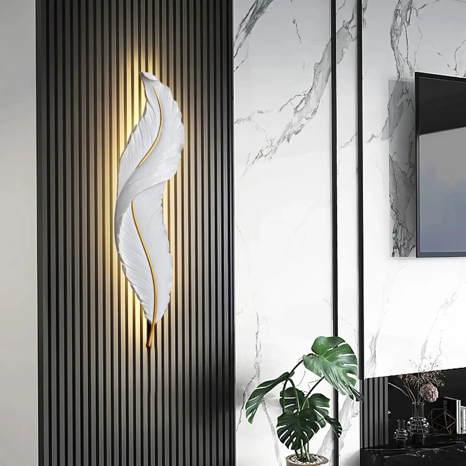 Light Luxury Feather Wall Lamp