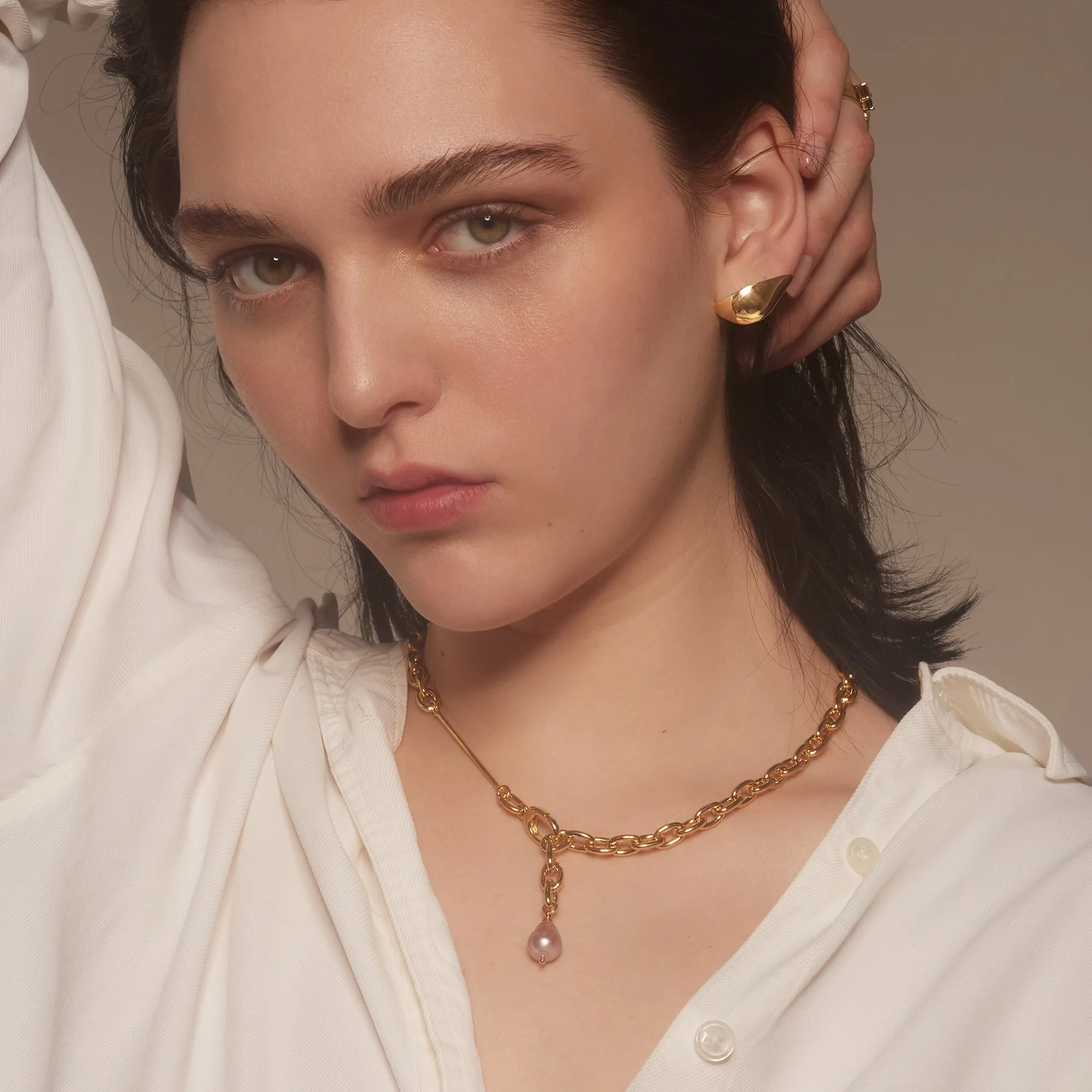 Lobe Earrings in Gold