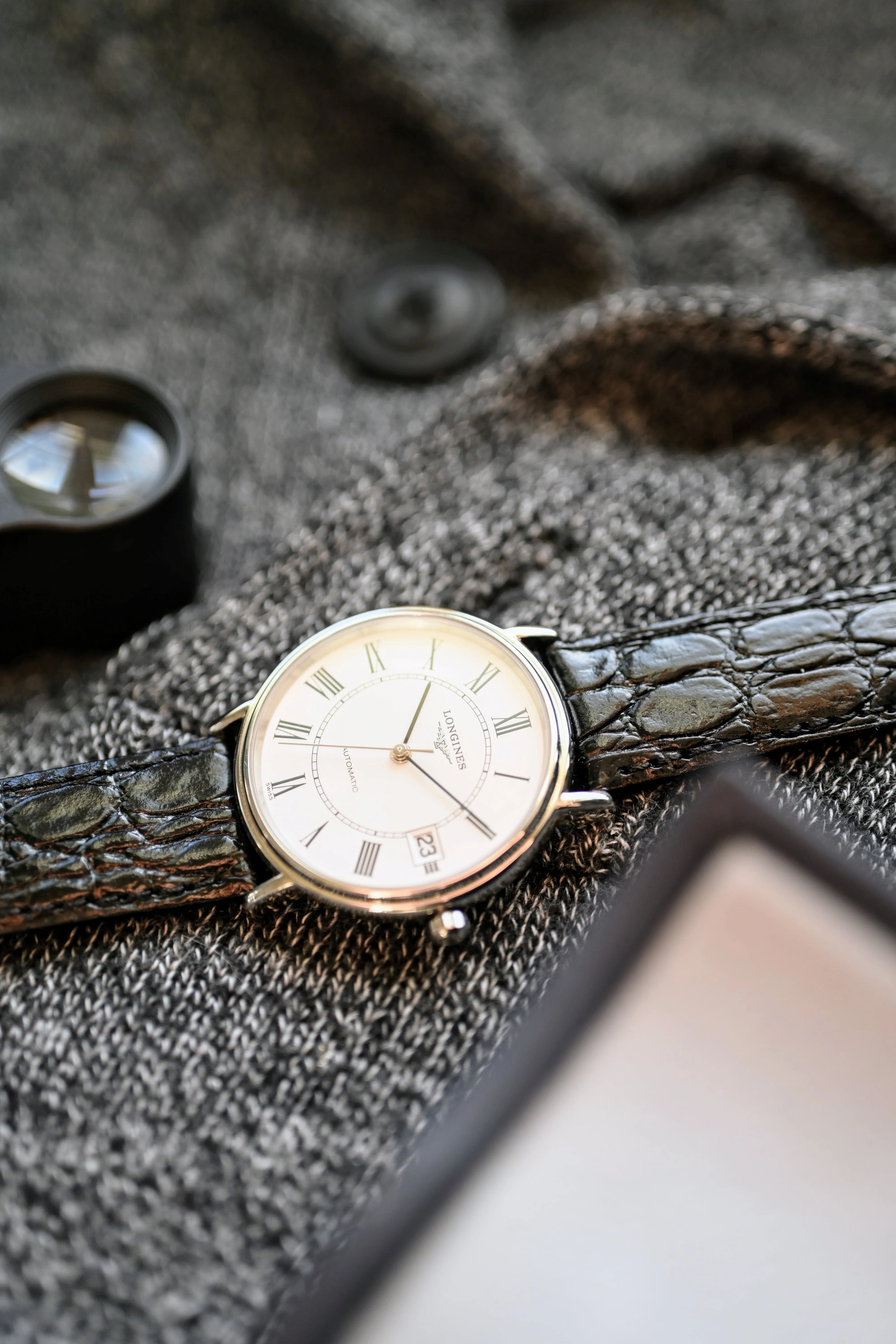 Longines Présence Collection w/ original box, strap and buckle.