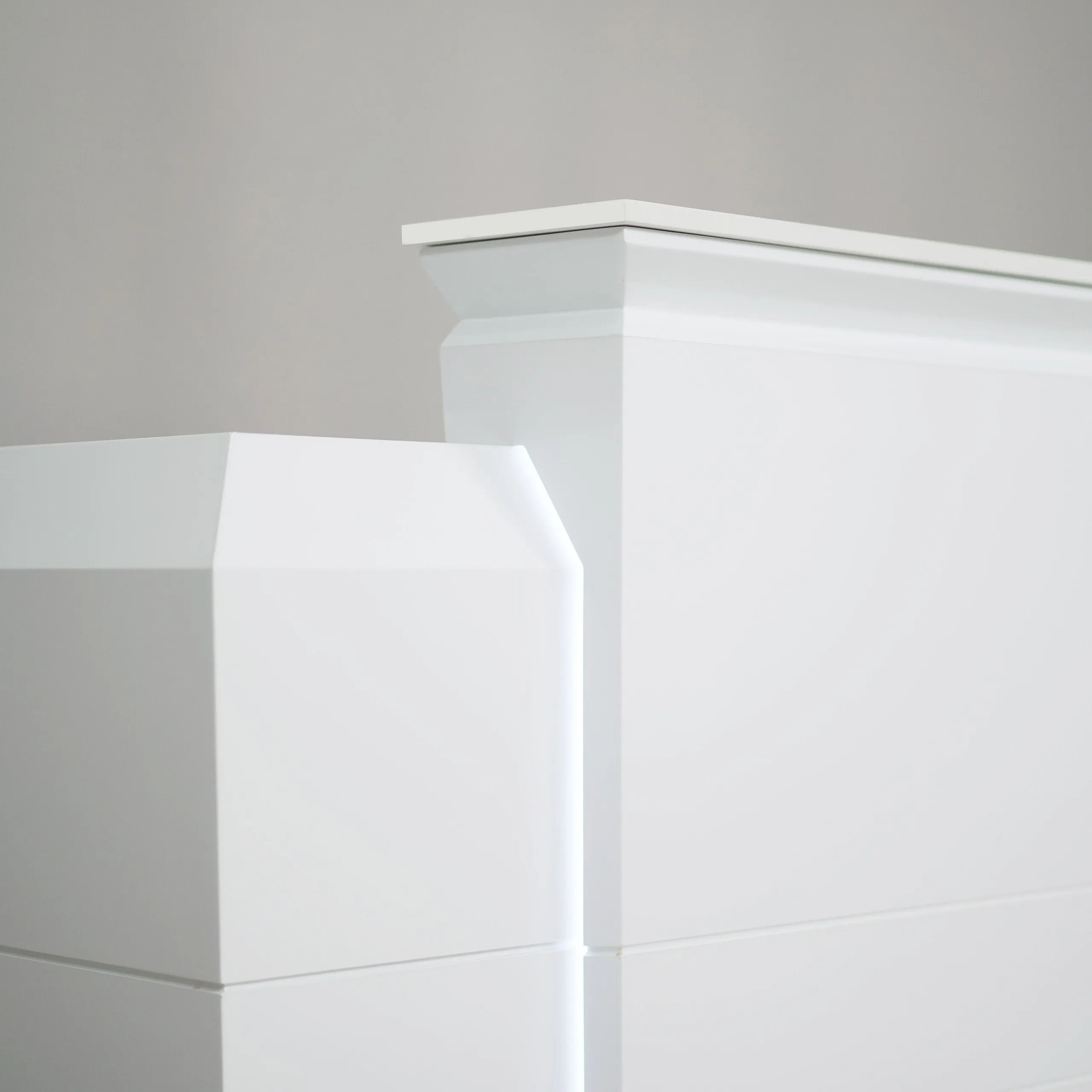 LUX Ruby R2 Reception Desk Marble Top Design with LED :: White
