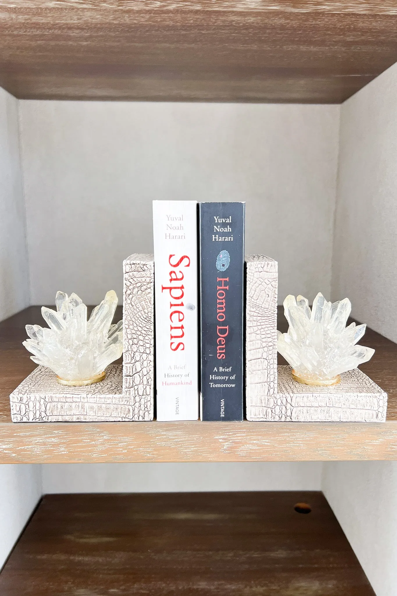 MAGPIE HOME Resin Quartz Crystal Bookends