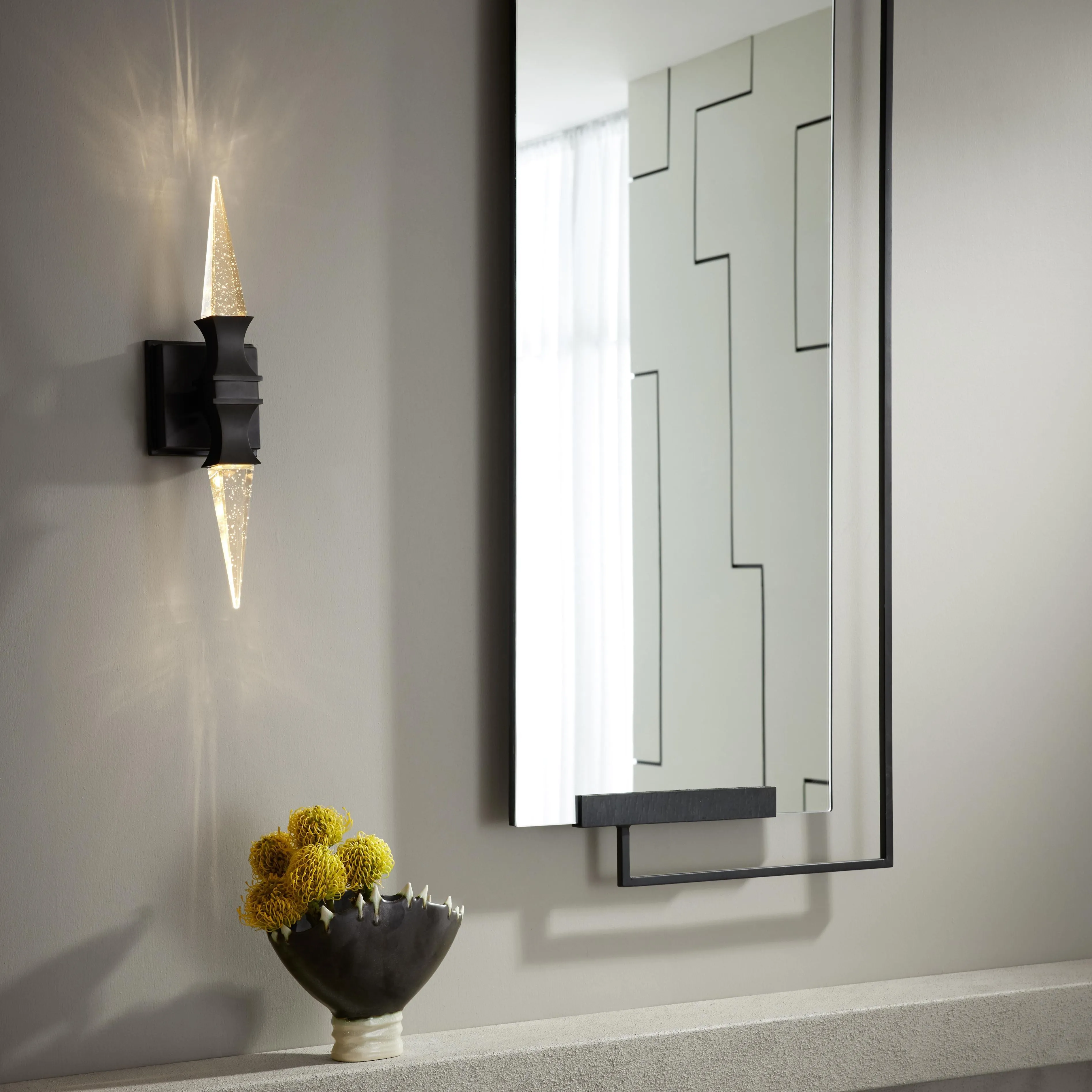 Maru Sconce