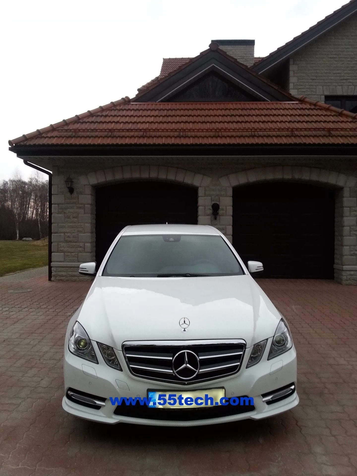 Mercedes Benz W212 E-Class Grille 2 Fin with LED Illuminated Star
