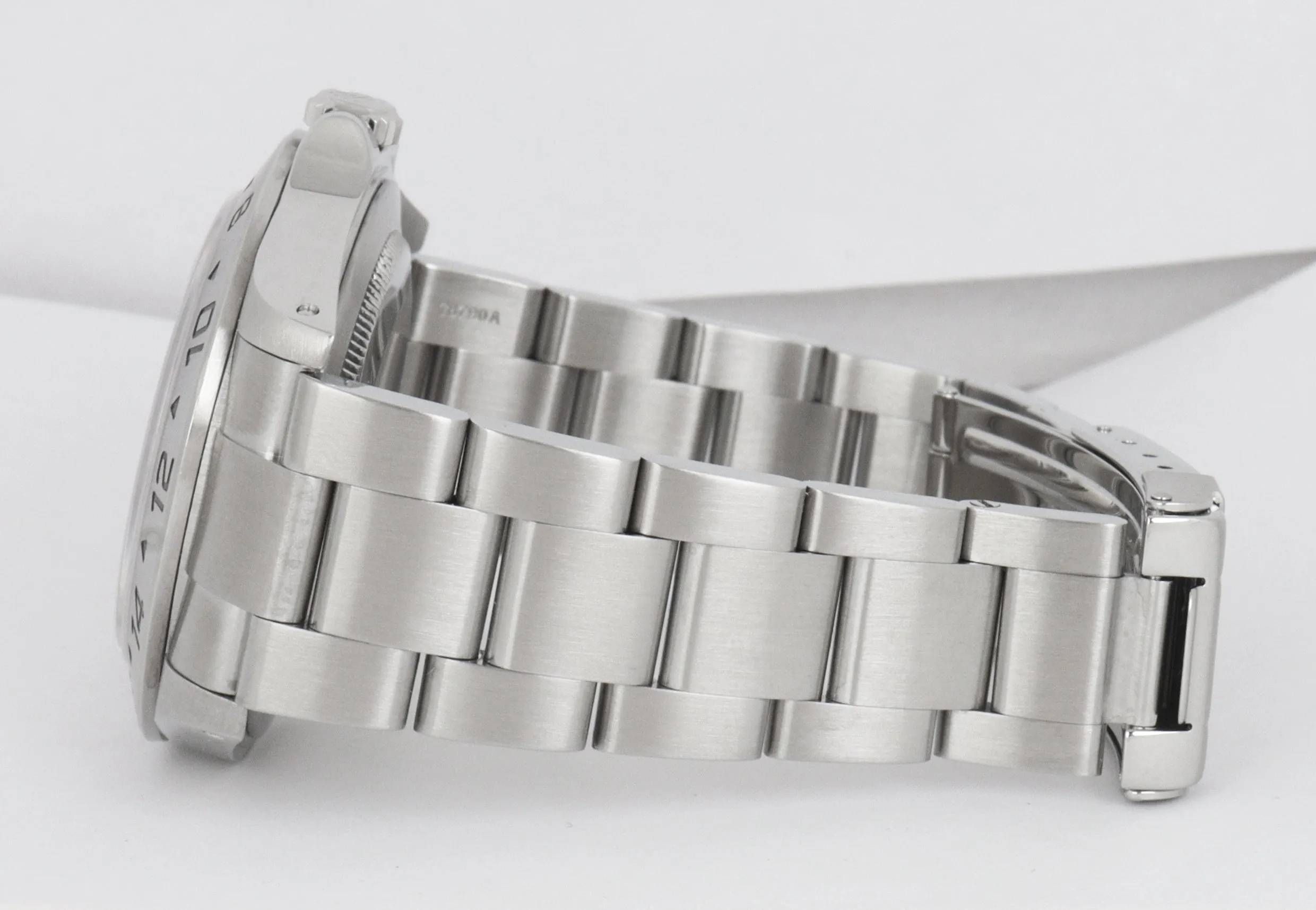 MINT 2002 Rolex Explorer II 16570 White Stainless Steel 40mm GMT Automatic SEL