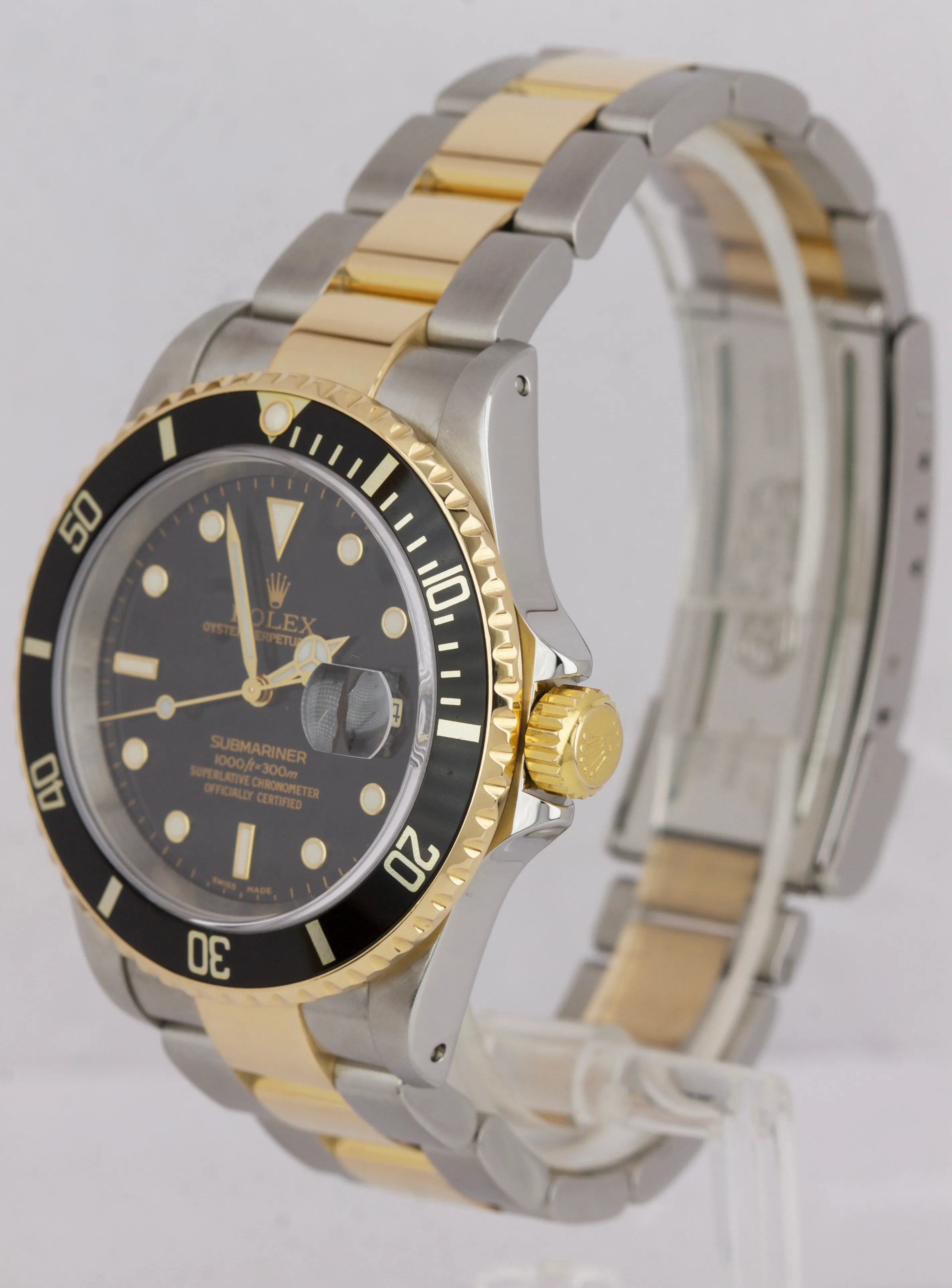 MINT 2002 Rolex Submariner 16613 Two-Tone Stainless Black Dive 40mm Watch SEL