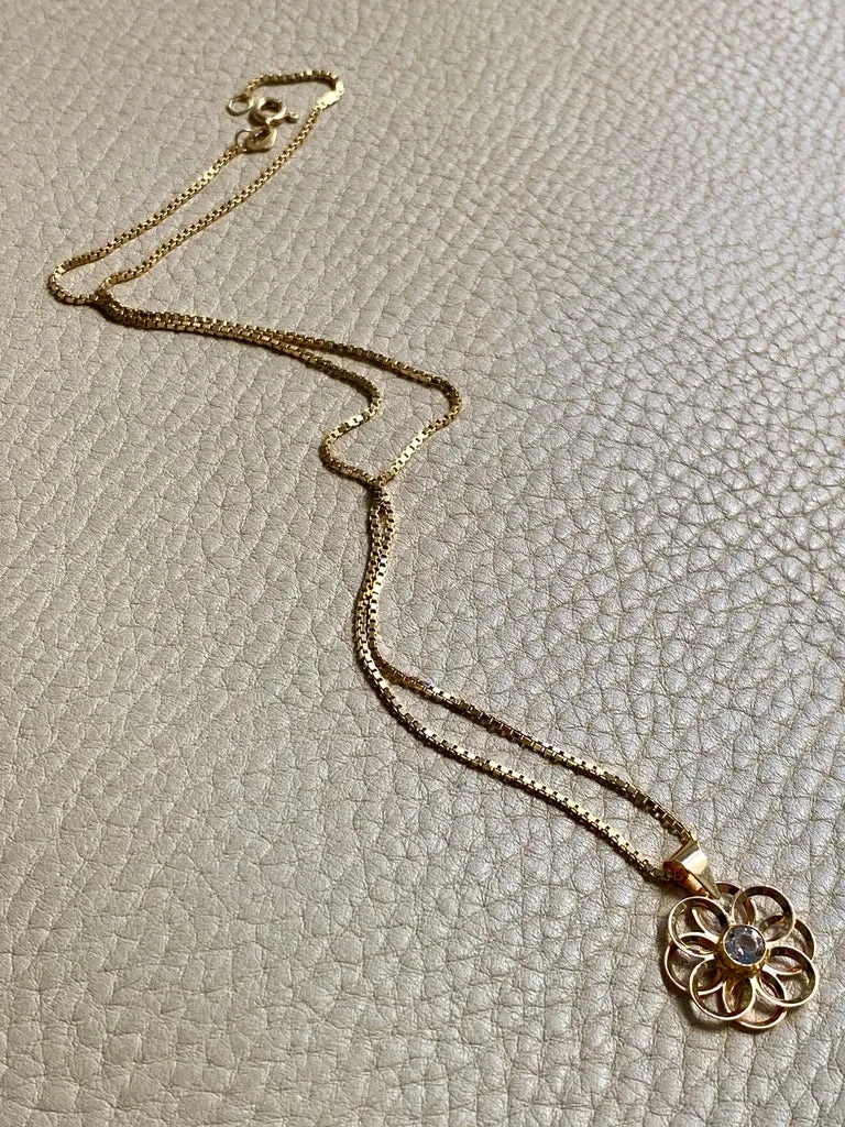 Modernist flower pendant in 18k gold with quartz - Vintage Swedish