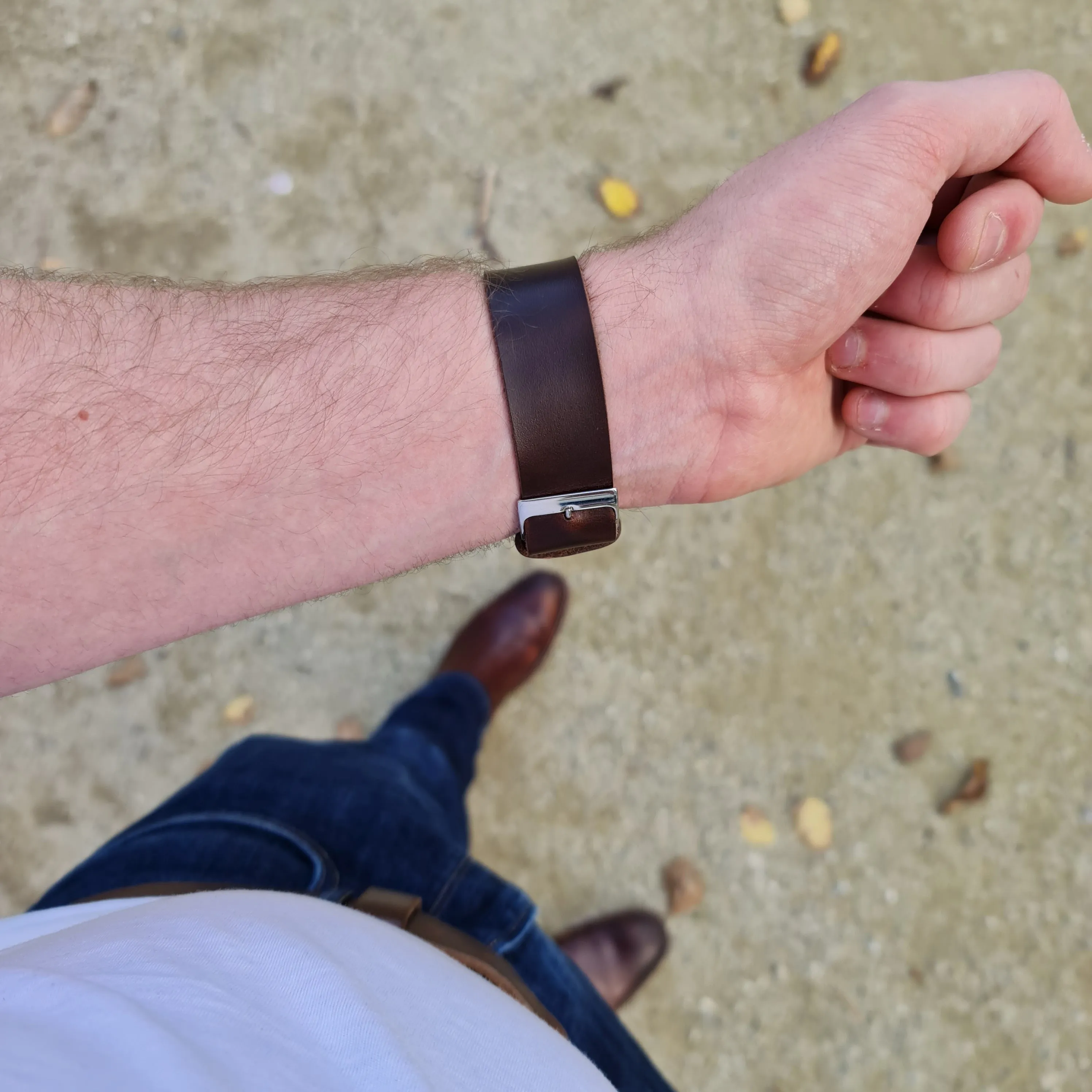 No. 99 Zulu Strap – Handmade One-Piece Watch Strap - Horween Leather