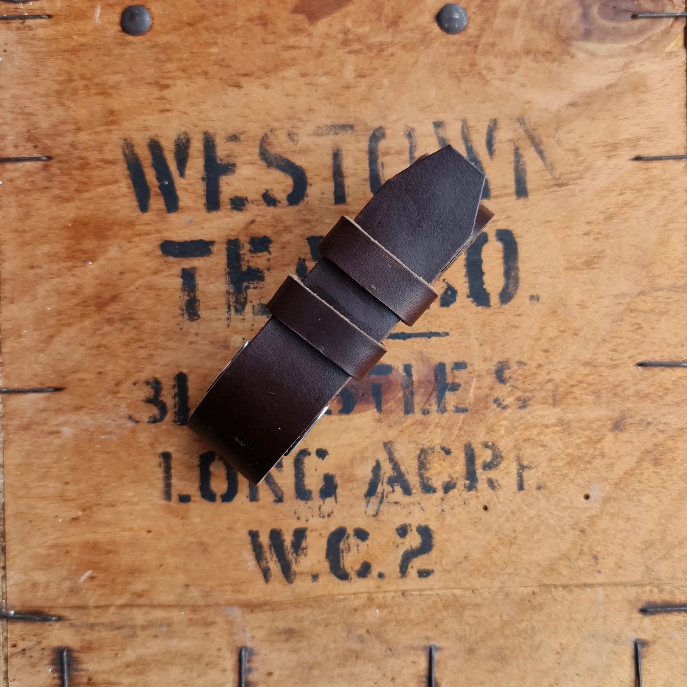 No. 99 Zulu Strap – Handmade One-Piece Watch Strap - Horween Leather